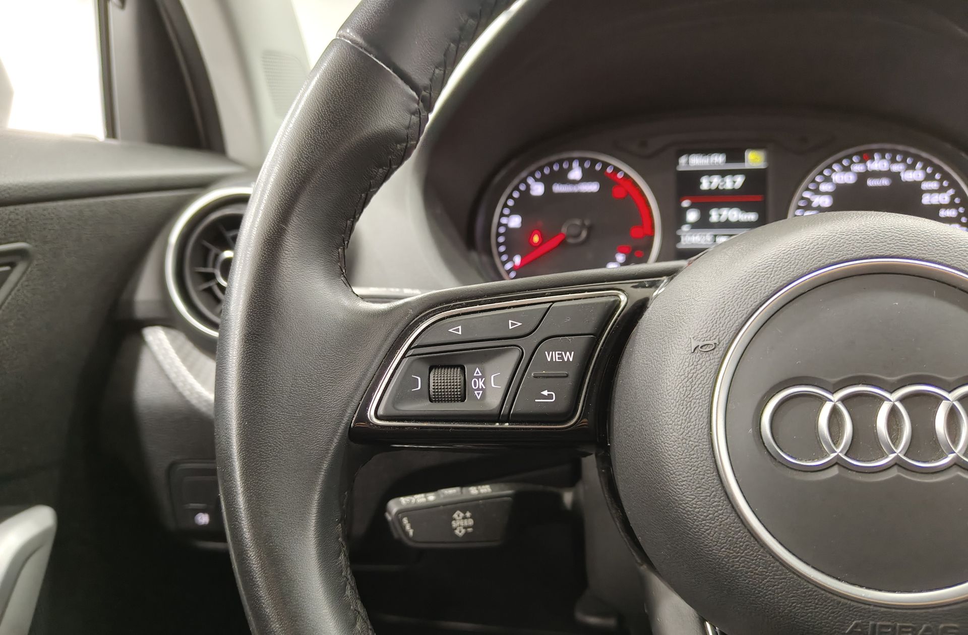 Audi Q2 Advanced 30 TDI - foto 24