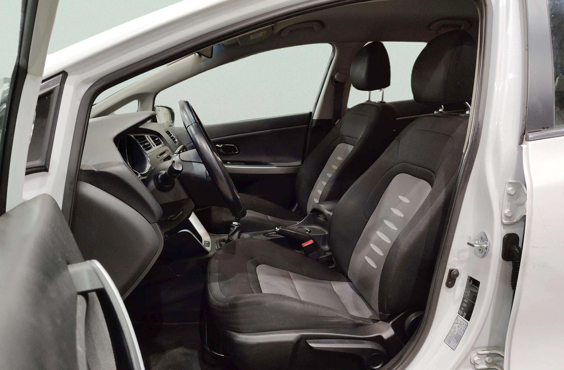 Kia Ceed 1.4 Cvvt Drive - foto 8