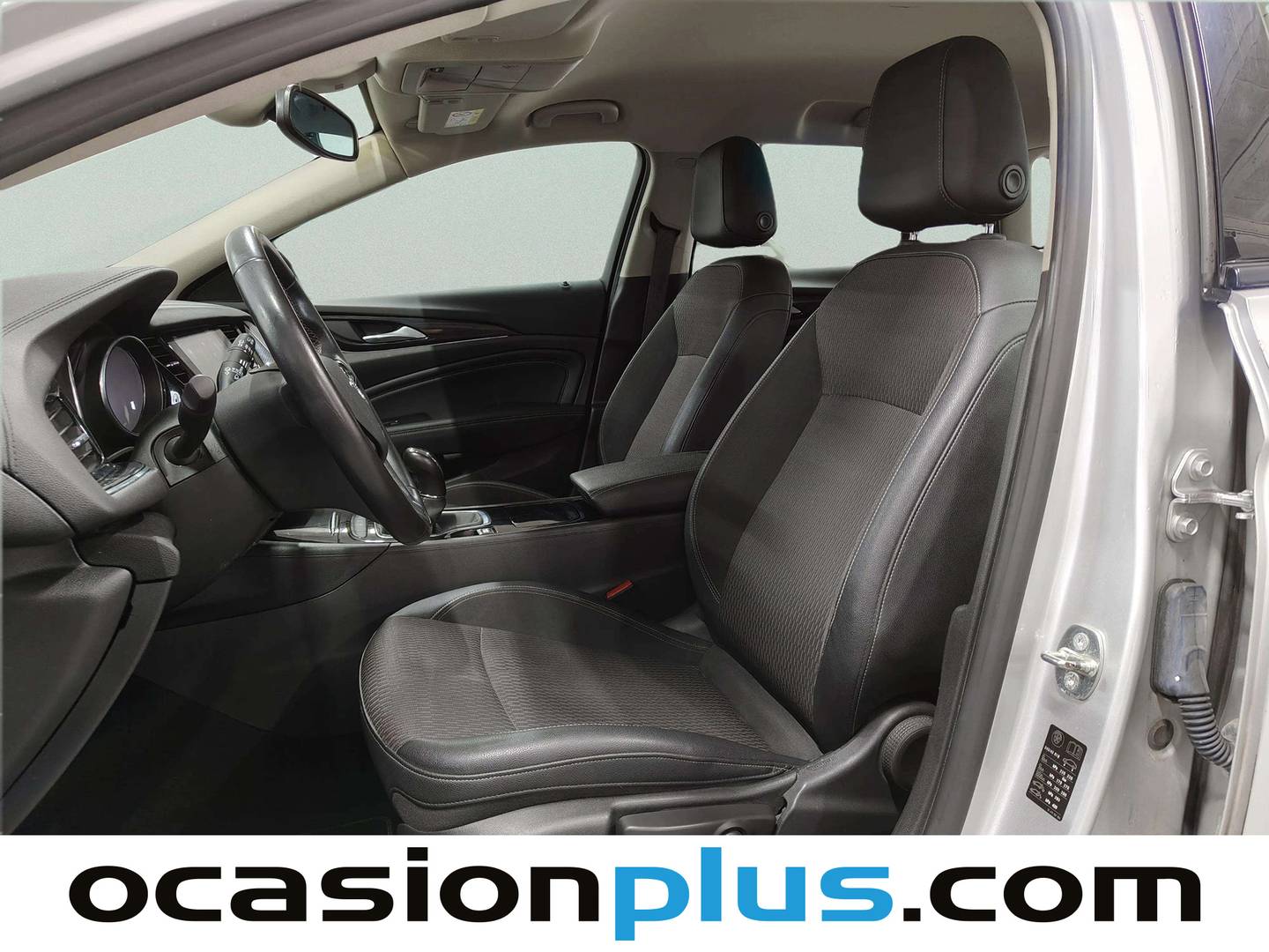 Foto asientos delanteros Opel Insignia Opel Insignia Sports Tourer 2.0 CDTI Turbo D Excellence (170 CV)
