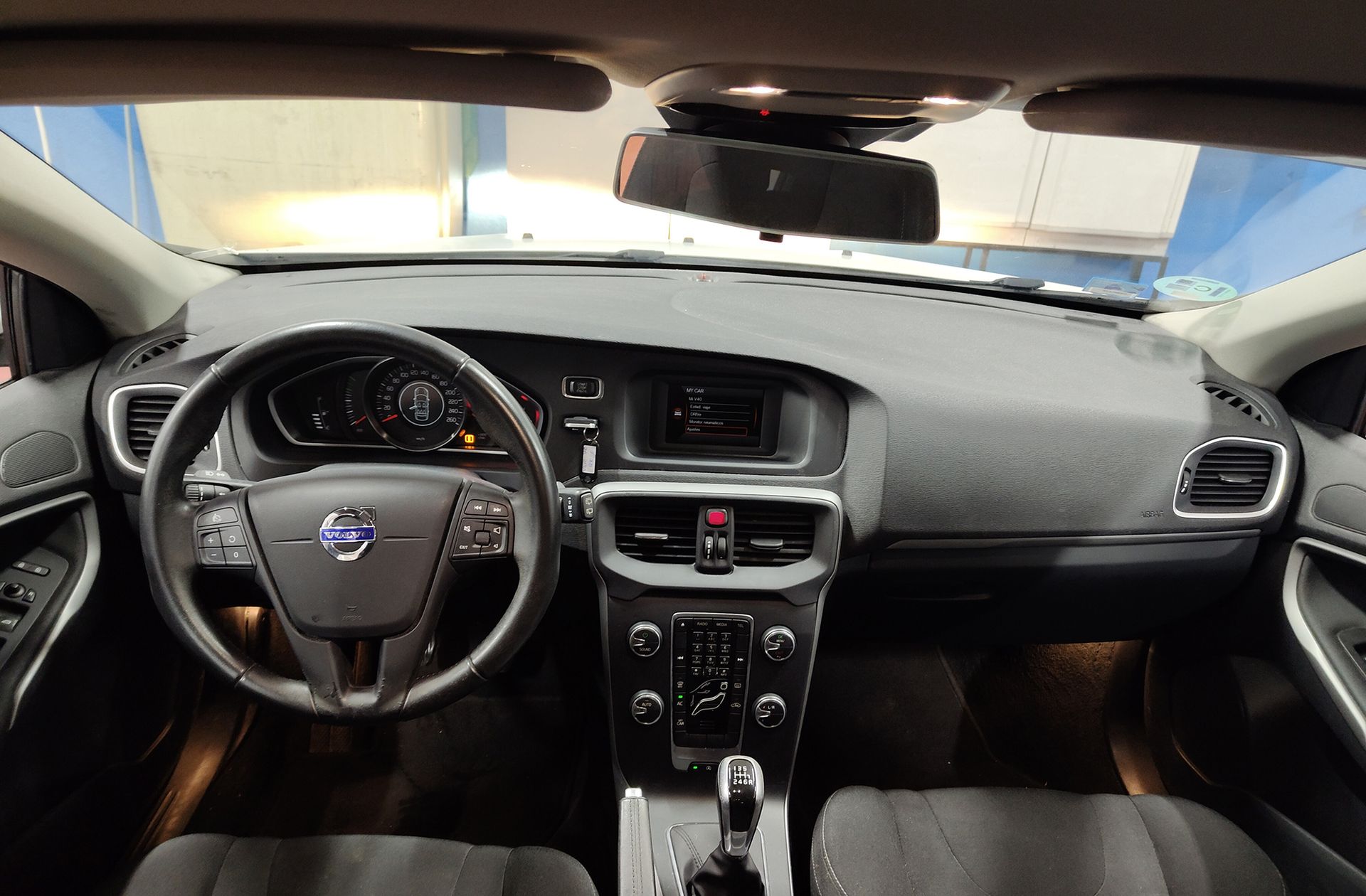 Volvo V40 D2 Kinetic - foto 6