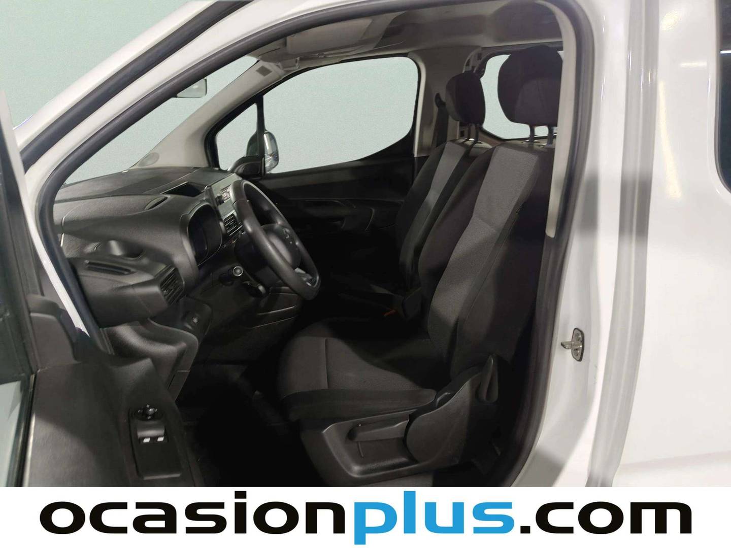 Foto asientos delanteros Citroën Berlingo Citroën Berlingo BlueHDi 100 Talla M Live (102 CV)