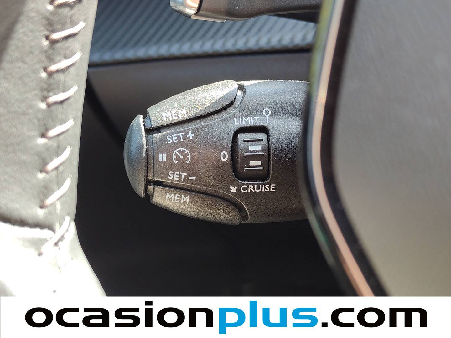Acabados Peugeot 2008 Peugeot 2008 PureTech 130 S&S Allure Pack EAT8 (130 CV)