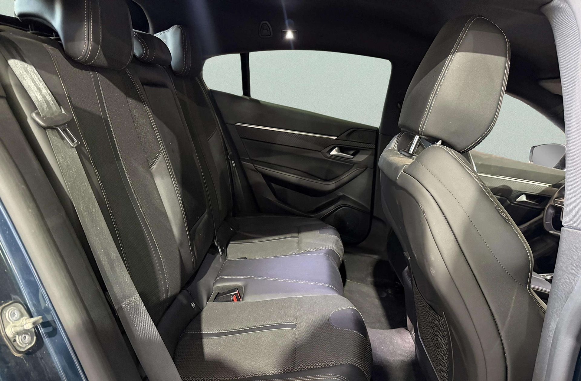 Peugeot 508 BlueHDi 160 GT Line EAT8 - foto 19