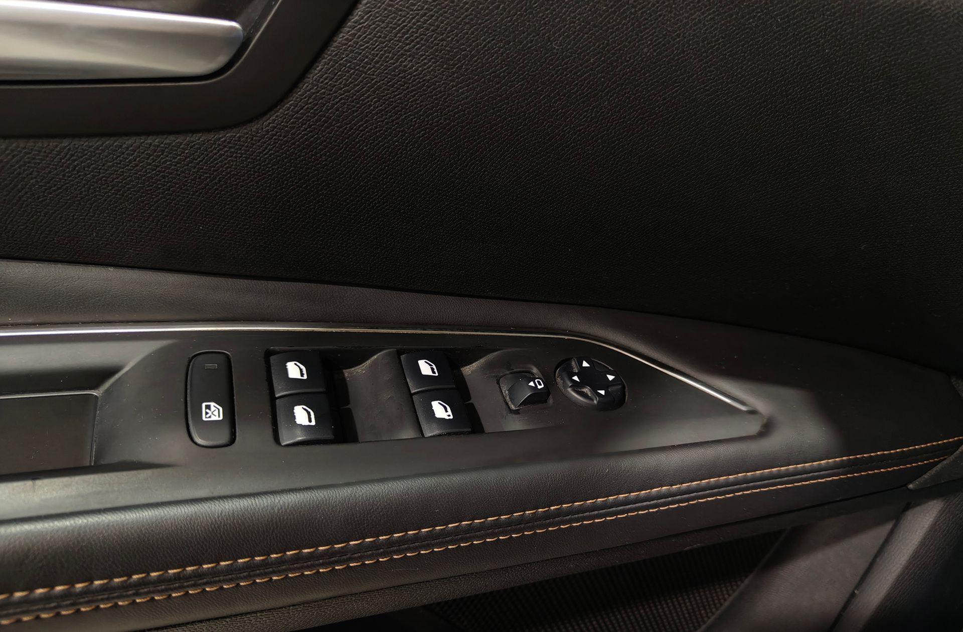 Peugeot 3008 PureTech 130 GT Line - foto 48