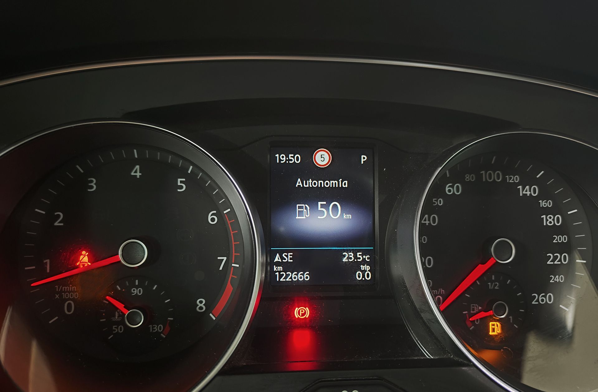 Volkswagen Passat Executive 1.5 TSI DSG - foto 31