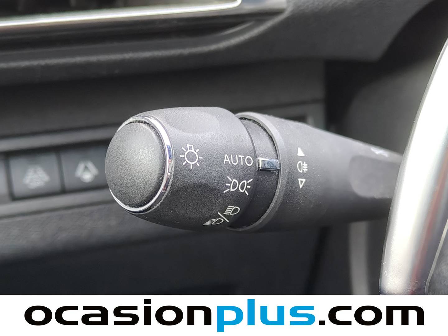 Foto Peugeot 3008 Peugeot 3008 PureTech 130 S&S GT EAT8  (130 CV)