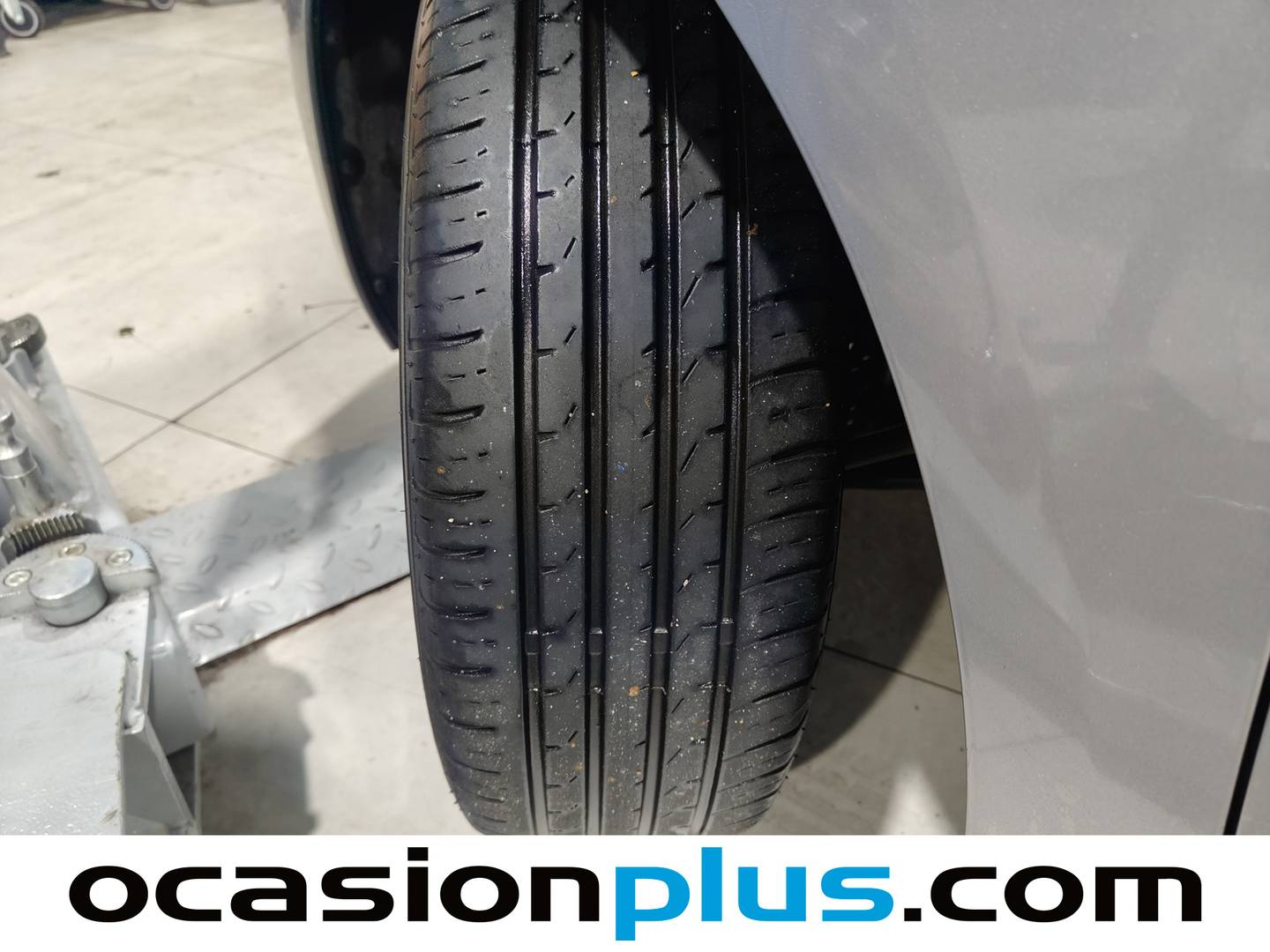 Foto Citroën C-Elysée Citroen C-Elysee BlueHDi 100 Shine  (102 CV)