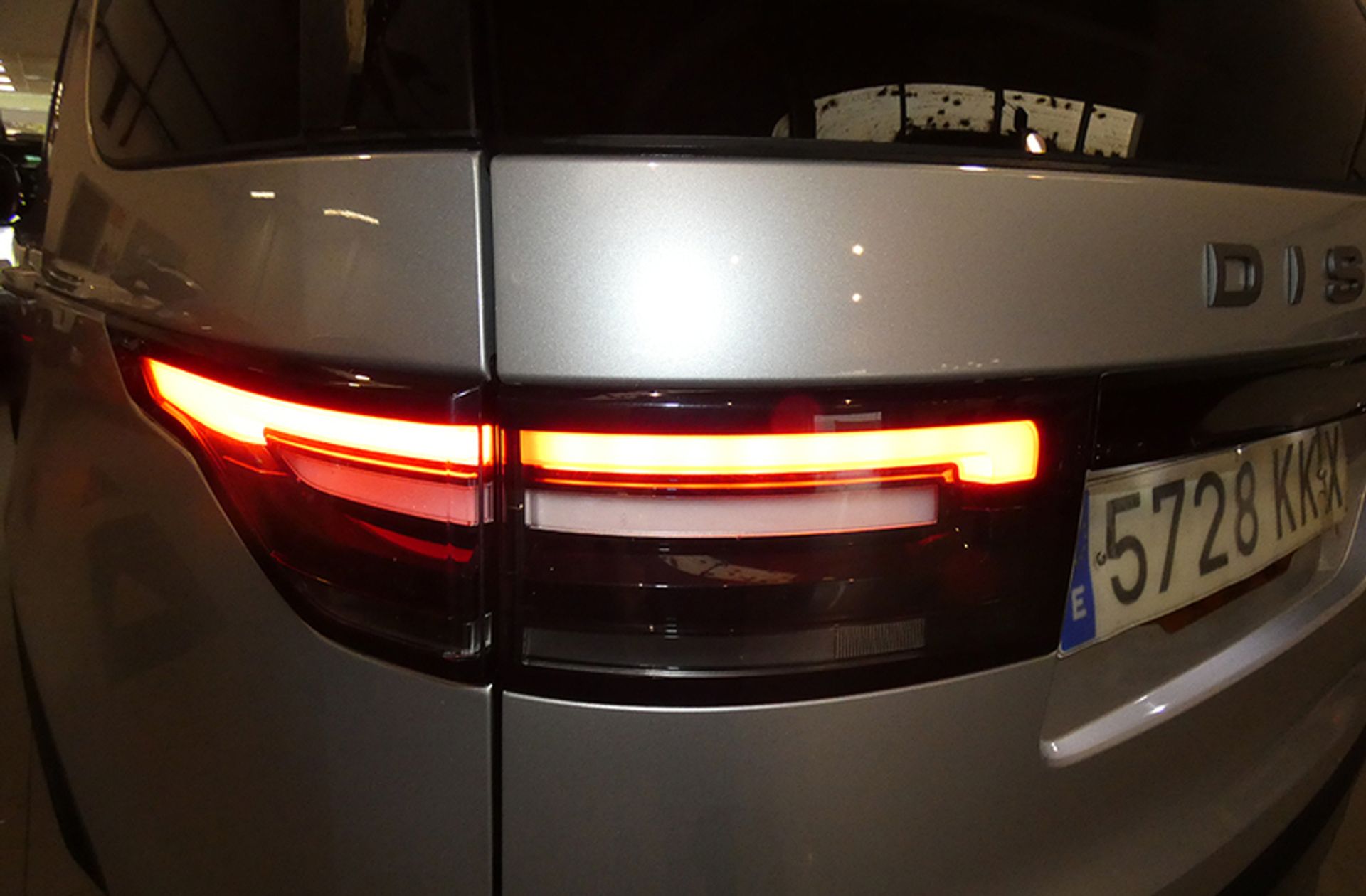 Land Rover Discovery 3.0 TD6 SE 4x4 - foto 15