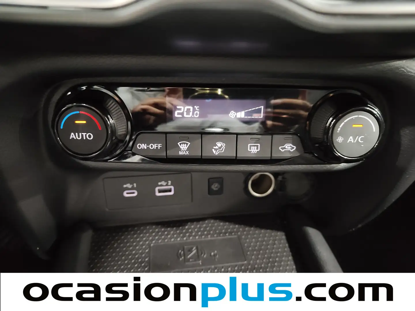 Foto Nissan JUKE Nissan Juke DIG-T N-Connecta 4x2 DCT (114 CV)