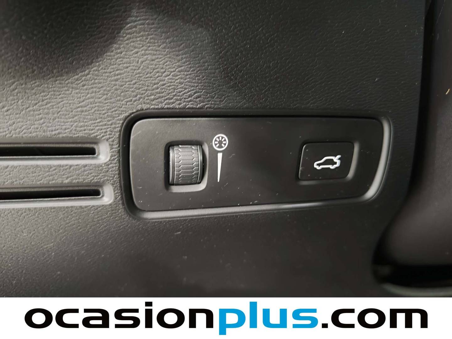 Foto Volvo XC40 Volvo XC40 D3 Momentum Pro Auto (150 CV)