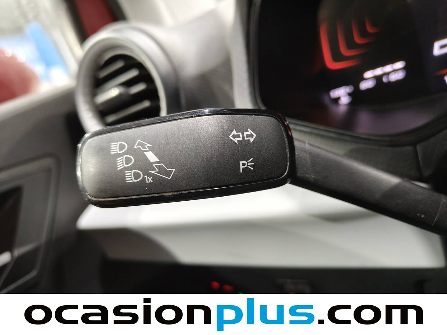 Foto Seat Arona SEAT Arona 1.0 TSI Style XM DSG (110 CV)