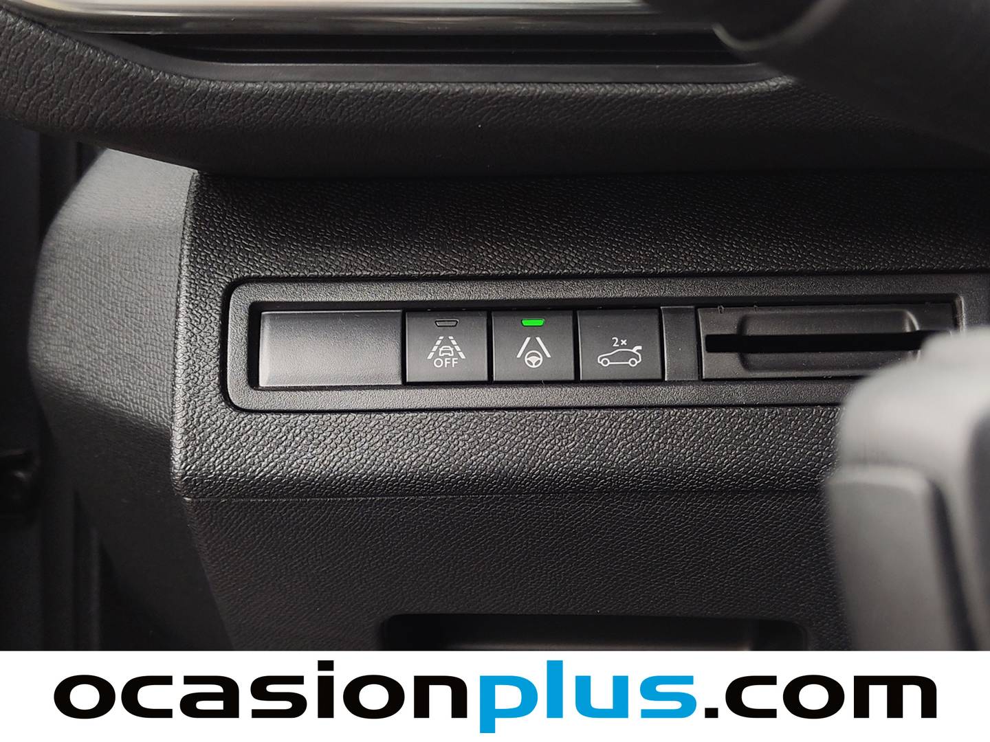 Foto Peugeot 3008 Hybrid Peugeot 3008 Hybrid GT eDCS6 (136 CV)