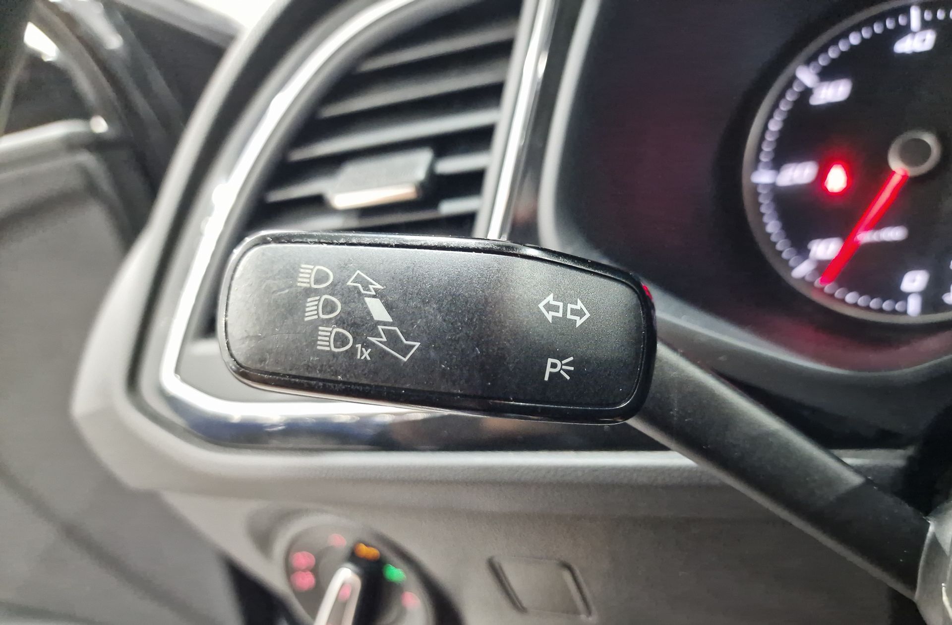 SEAT León 2.0 TDI FR DSG - foto 28