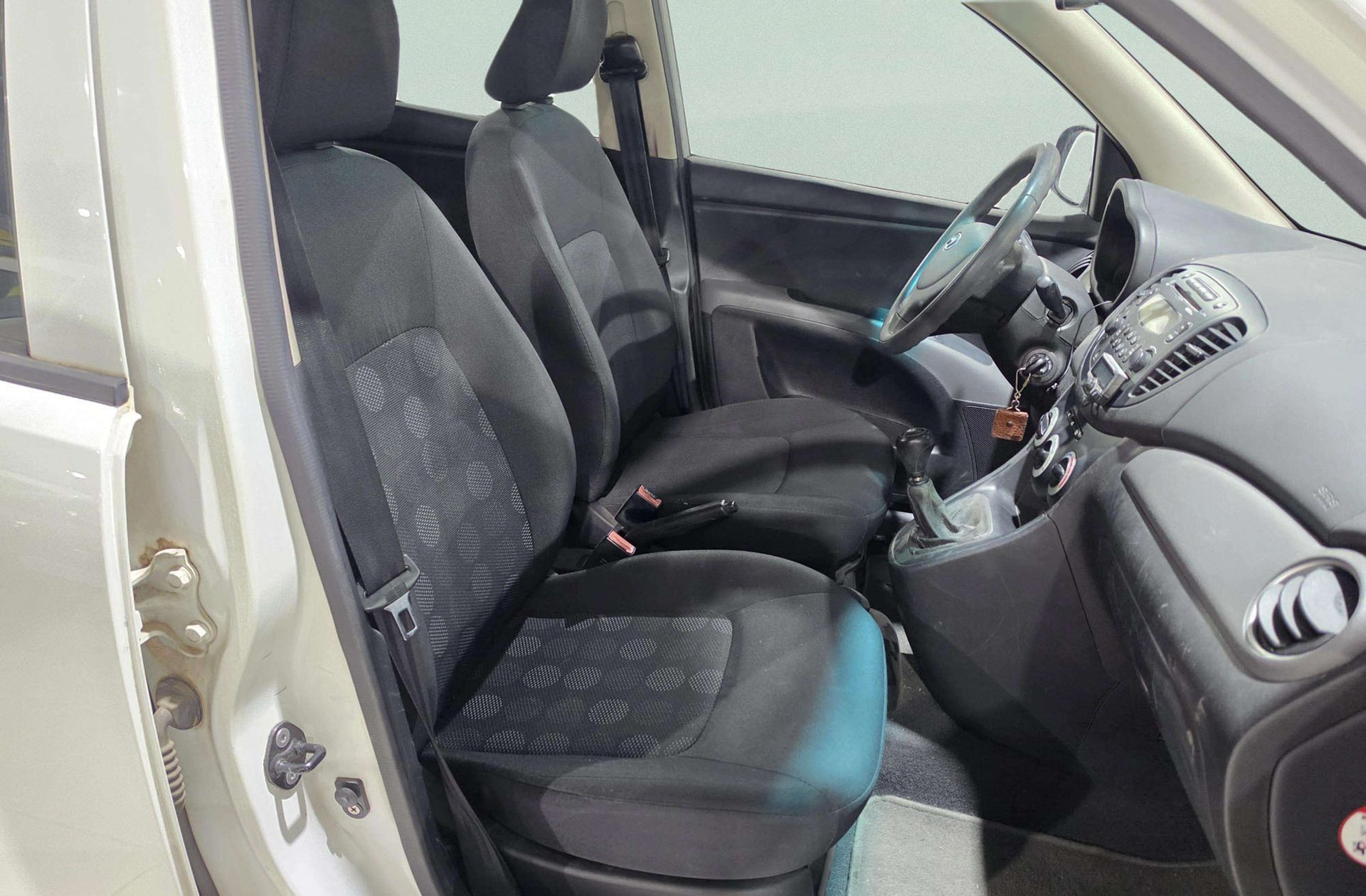 Hyundai i10 1.2 GLS Comfort - foto 14