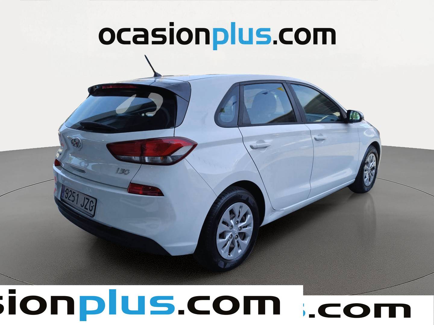 Foto trasera Hyundai i30 Hyundai i30 1.0 TGDI Klass (120 CV) derecha