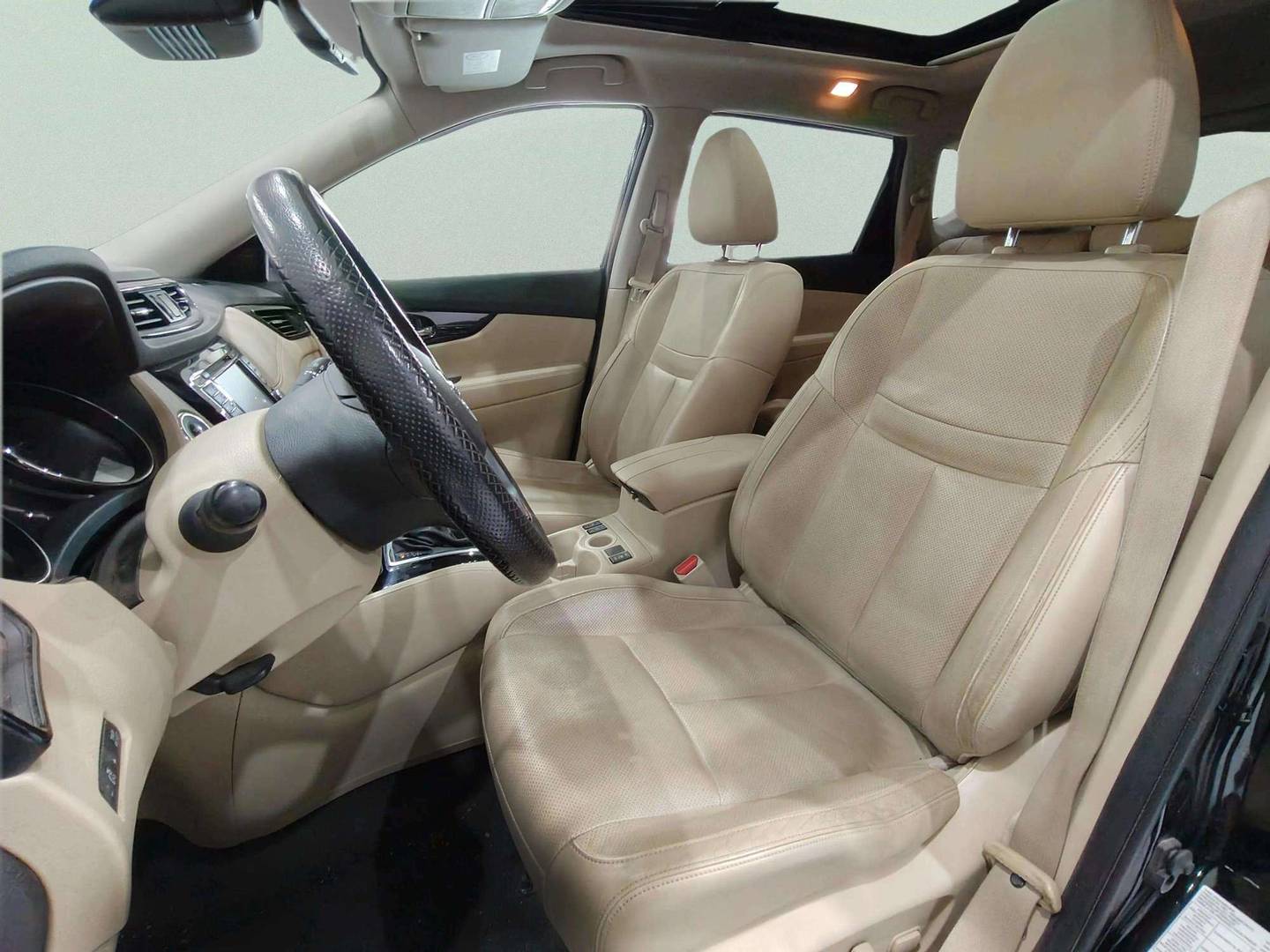 Foto asientos delanteros Nissan X-TRAIL Nissan X-Trail dCi 177 Tekna 4x2 XTronic (177 CV)