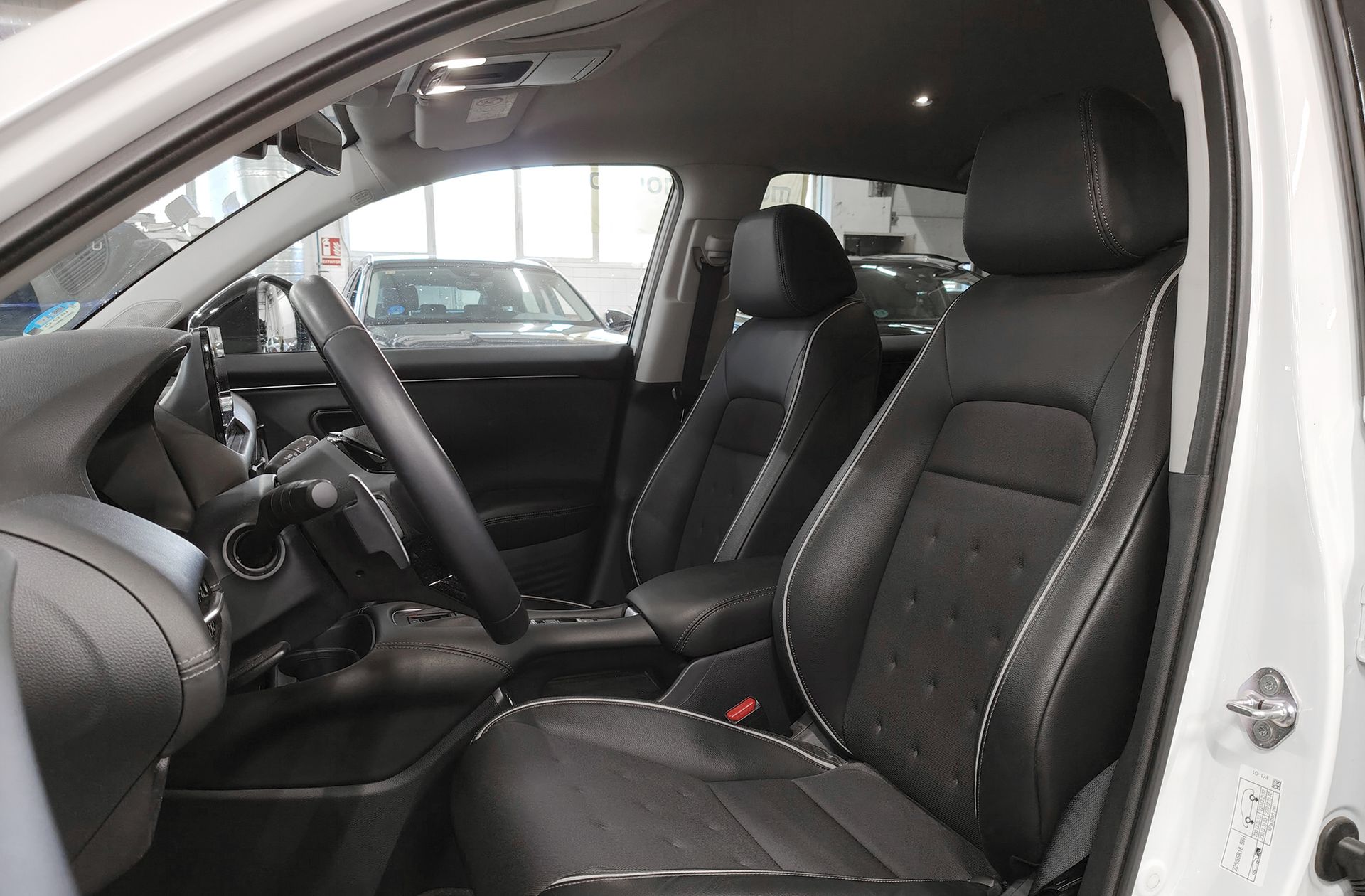 Honda ZR-V 2.0 i-MMD Sport CVT - foto 14