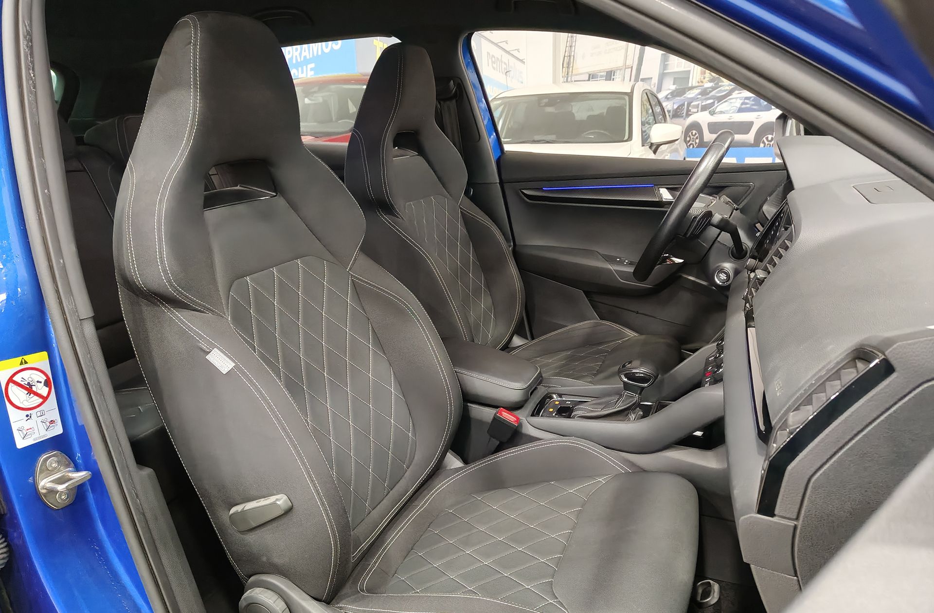Škoda Karoq 1.5 TSI ACT Sportline DSG - foto 23