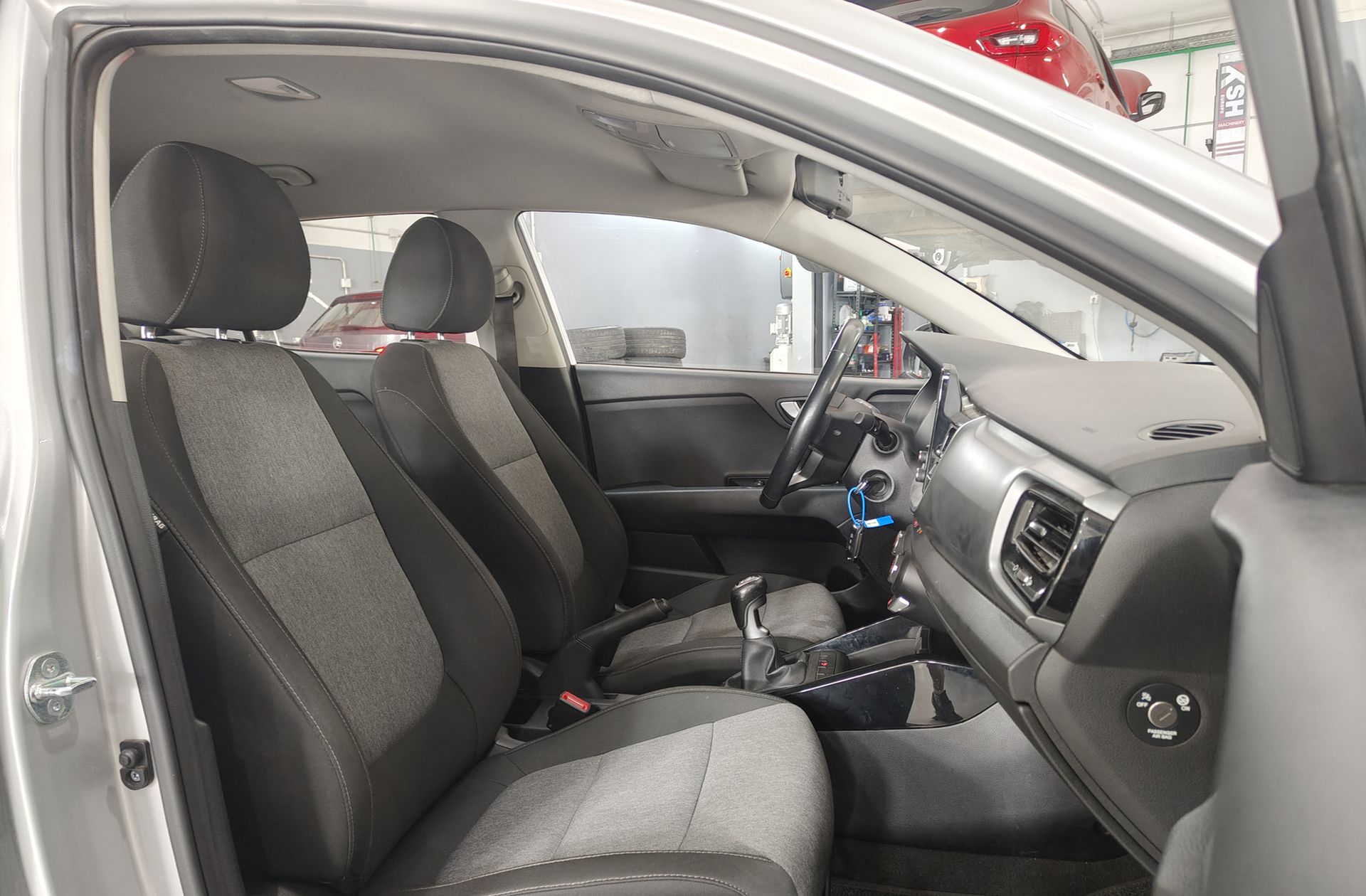 Kia Stonic 1.0 T-GDi Concept - foto 16