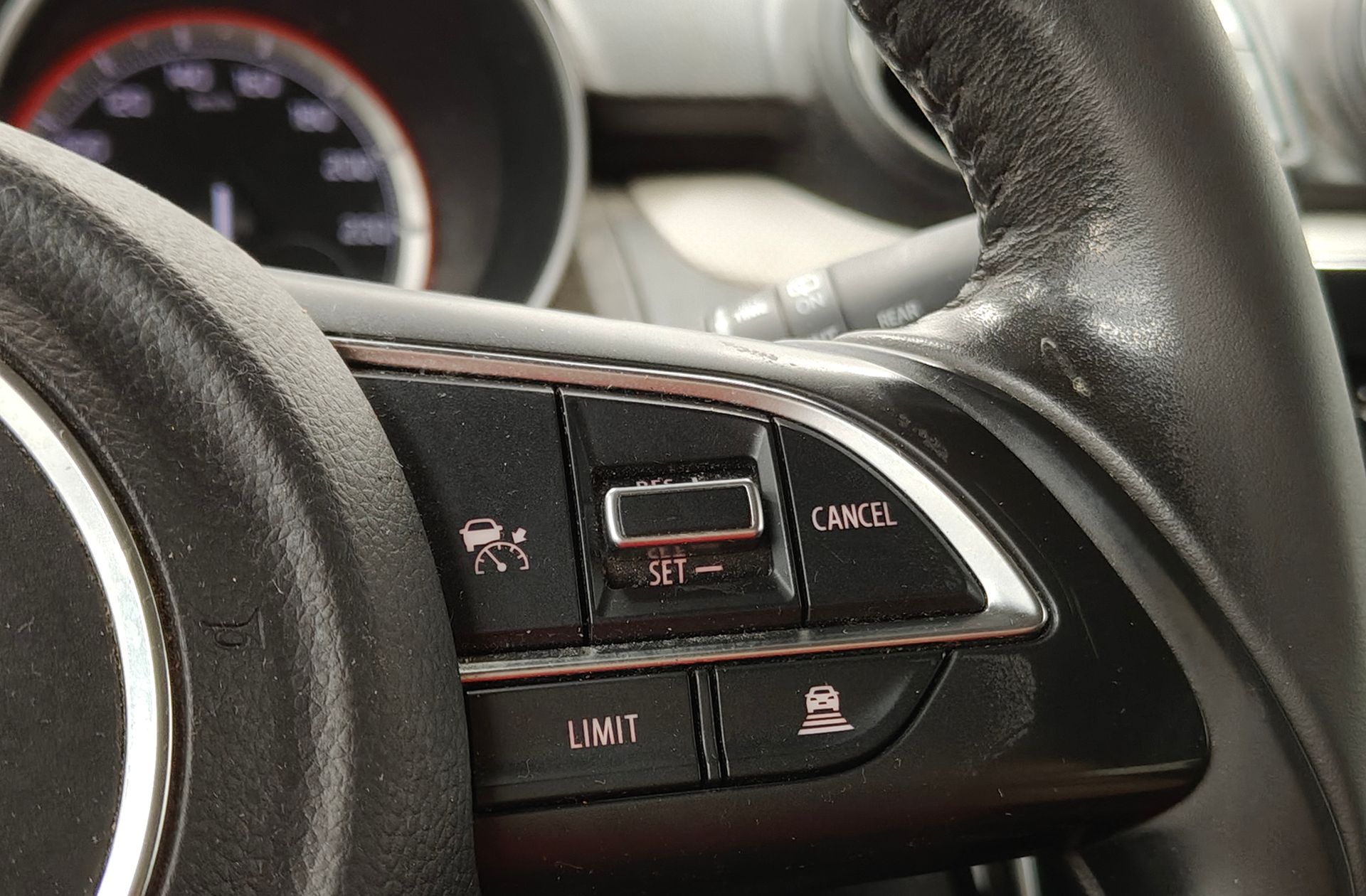 Suzuki Swift 1.2 GLE Mild Hybrid - foto 29