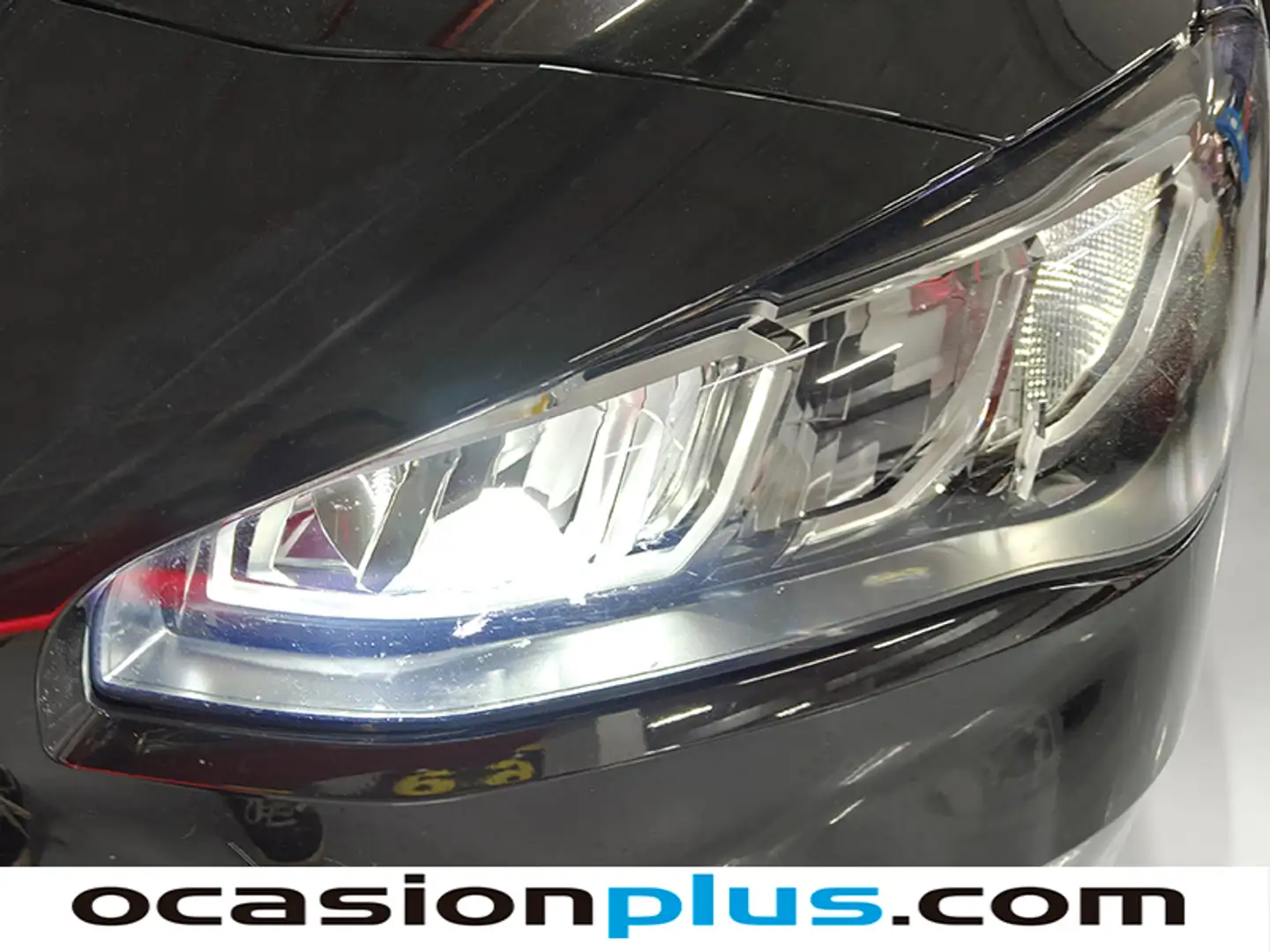 Foto BMW Serie 2 Active Tourer BMW Serie 2 218i Active Tourer (136 CV)