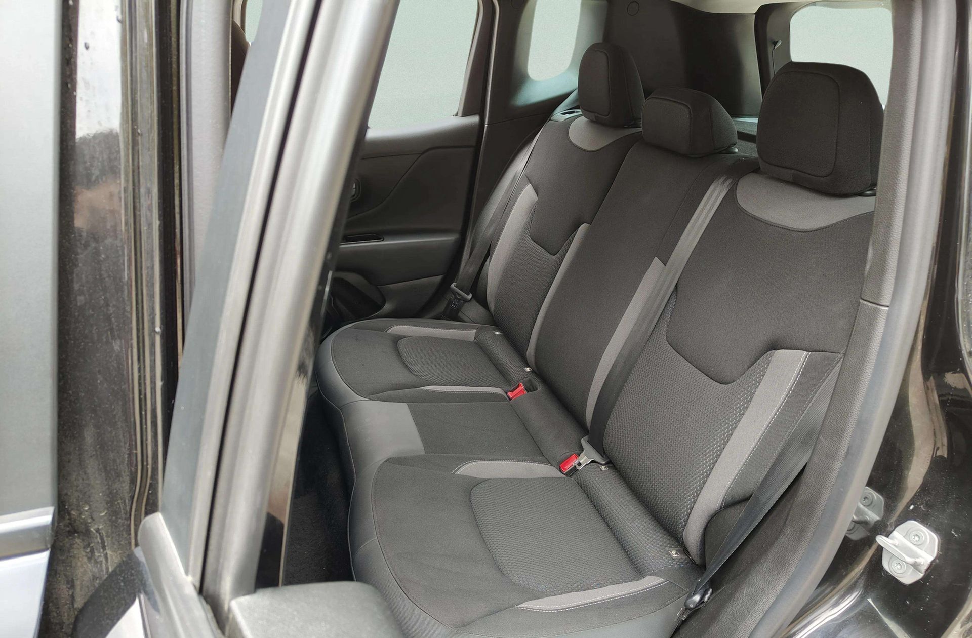 Jeep Renegade eHybrid 1.5 Limited ATX - foto 11