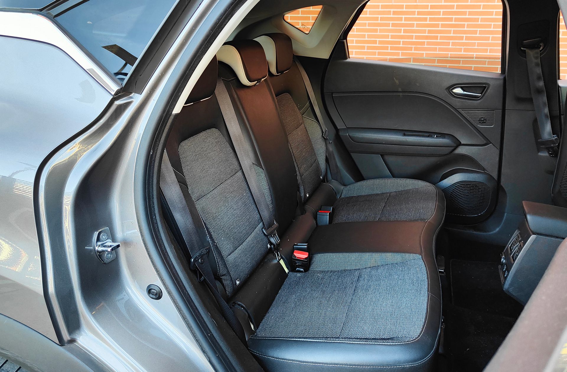 Renault Captur Zen E-Tech Híbrido enchufable - foto 23