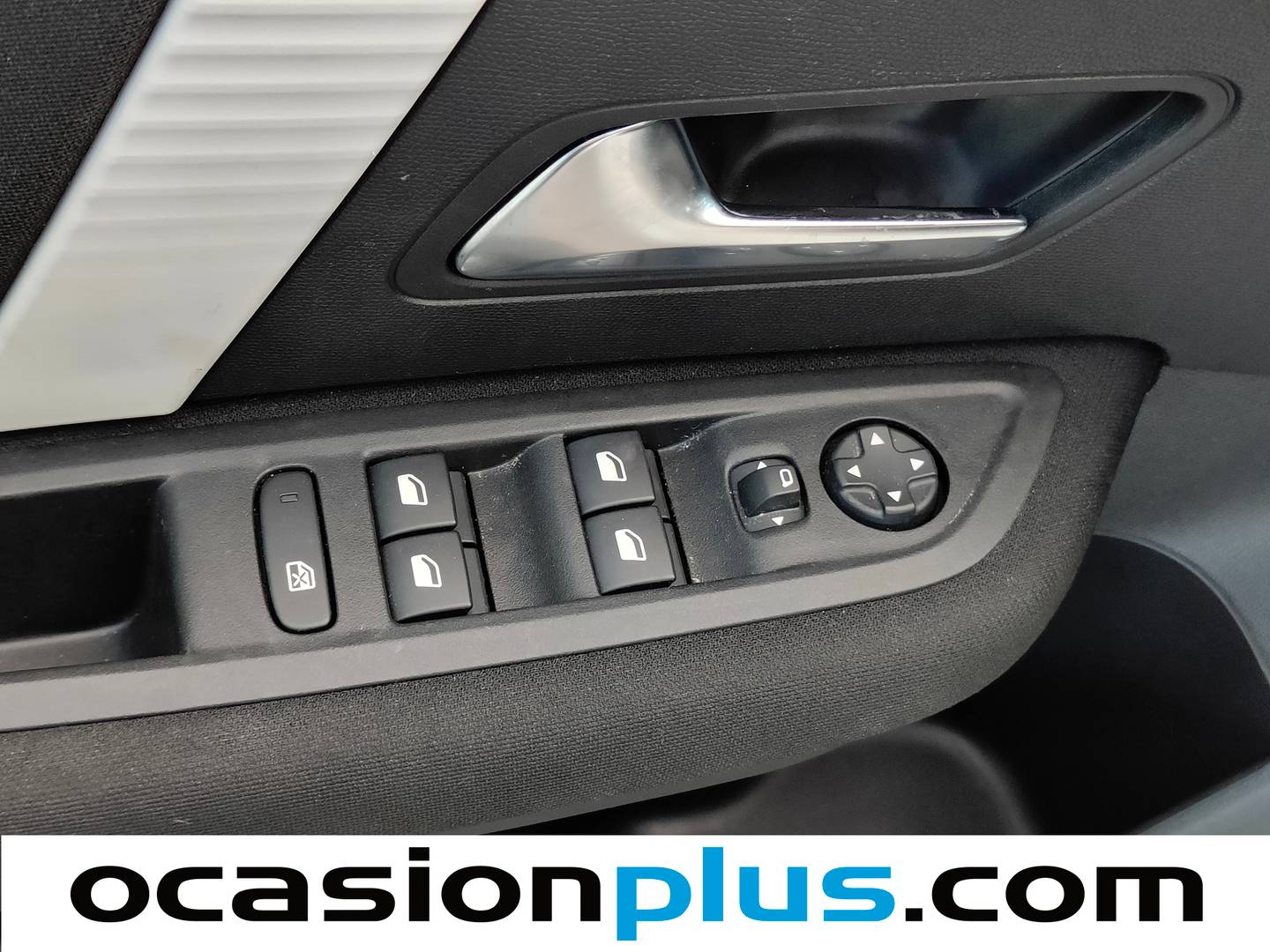 Foto Citroën C4 X Citroen C4 X PureTech 100 S&S 6v You (102 CV)