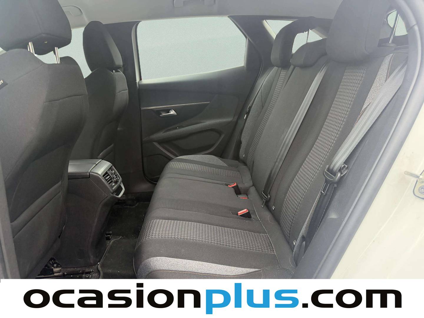 Foto asientos traseros Peugeot 3008 Peugeot 3008 PureTech 130 S&S Active Pack EAT8 (130 CV)