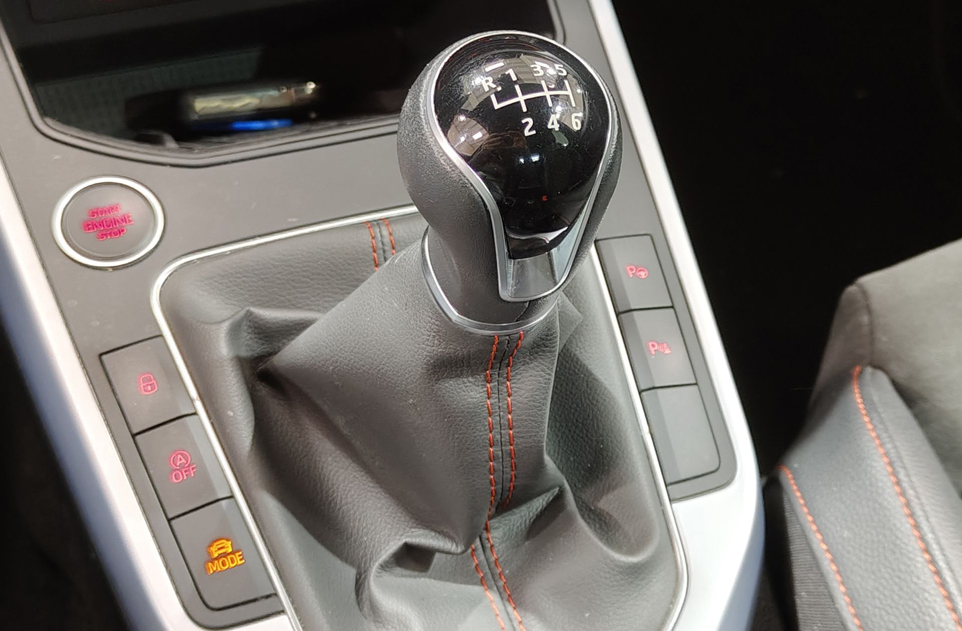SEAT Arona 1.0 TSI FR - foto 5