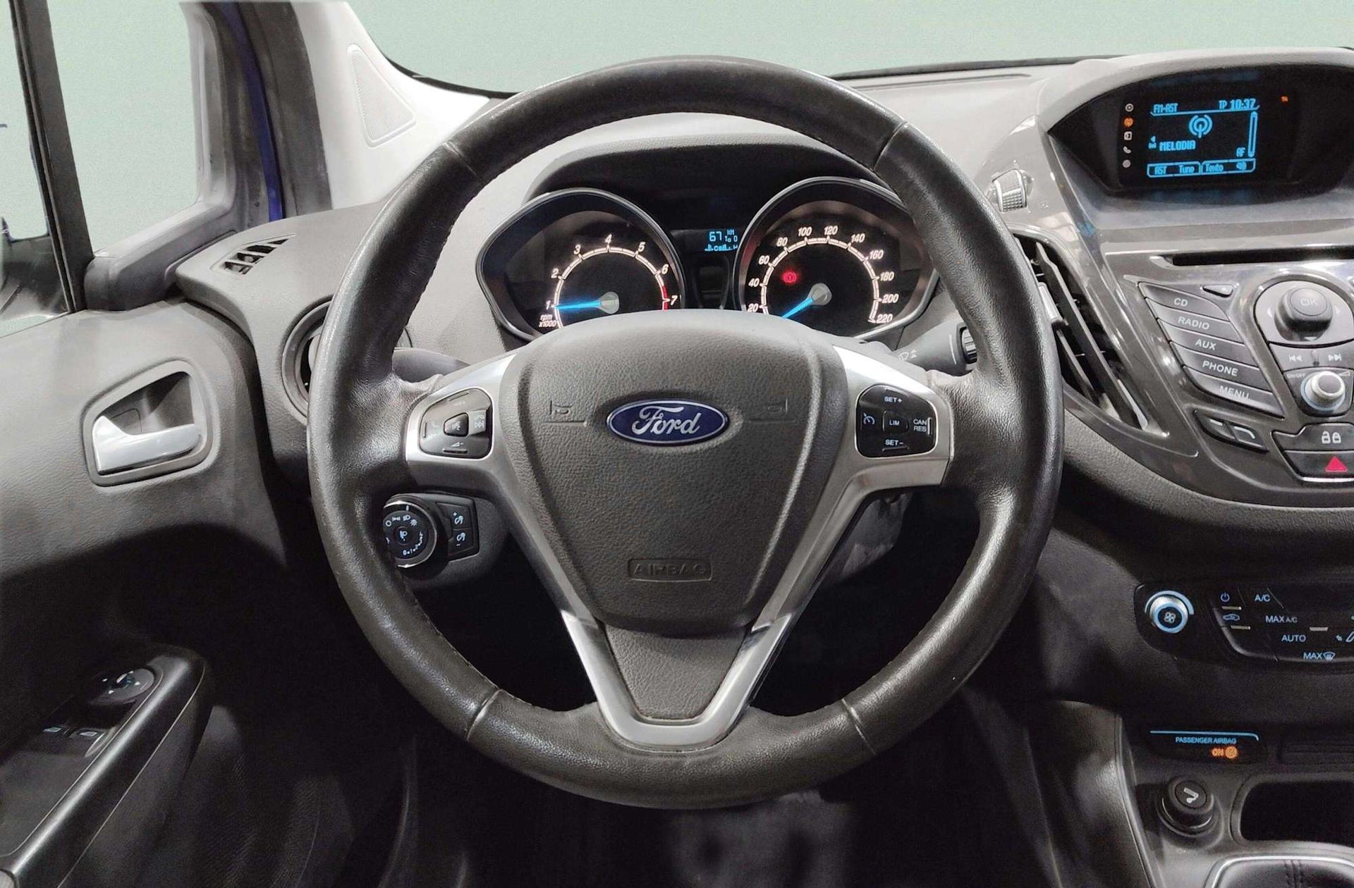 Ford Tourneo Courier 1.0 EcoBoost Titanium - foto 19