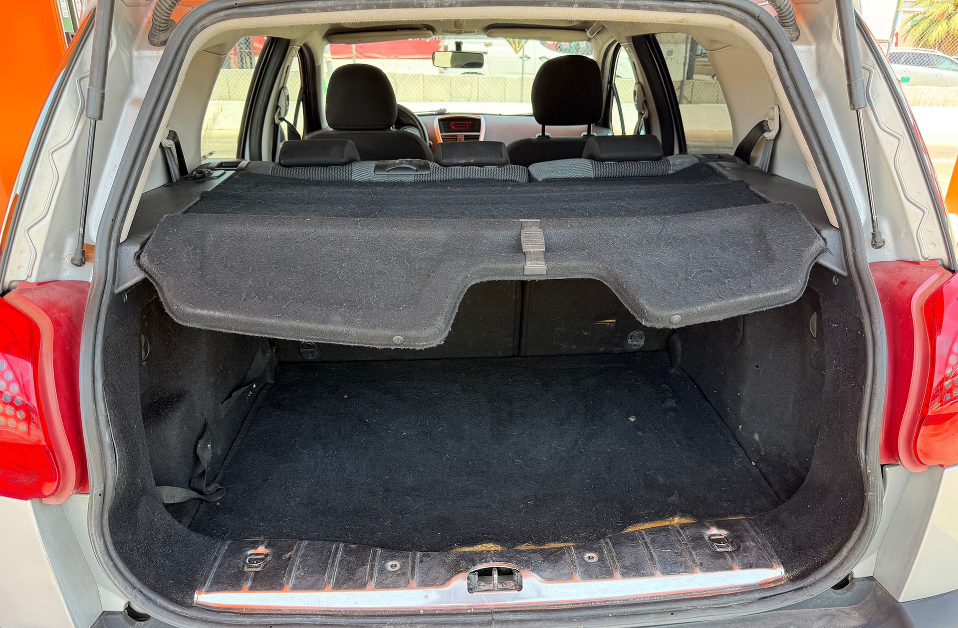 Peugeot 207 SW 1.6 HDi Confort - foto 14
