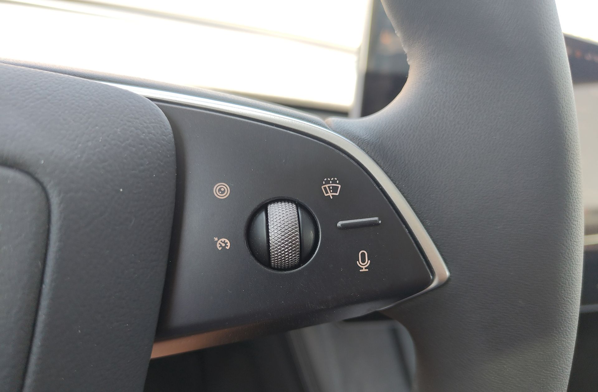 Tesla Model 3 RWD - foto 23