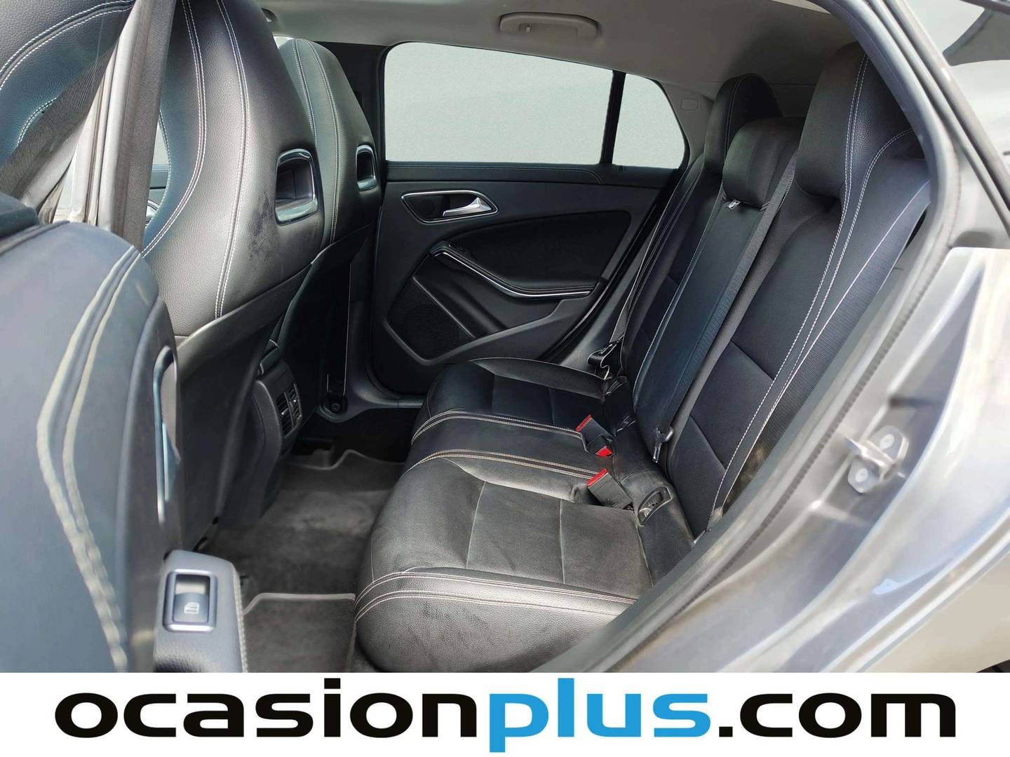 Foto asientos traseros Mercedes CLA Mercedes CLA Shooting Brake 200 d (136 CV) Pack AMG