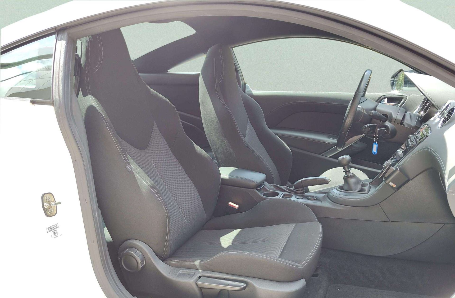 Peugeot RCZ 1.6 THP Black Yearling - foto 15