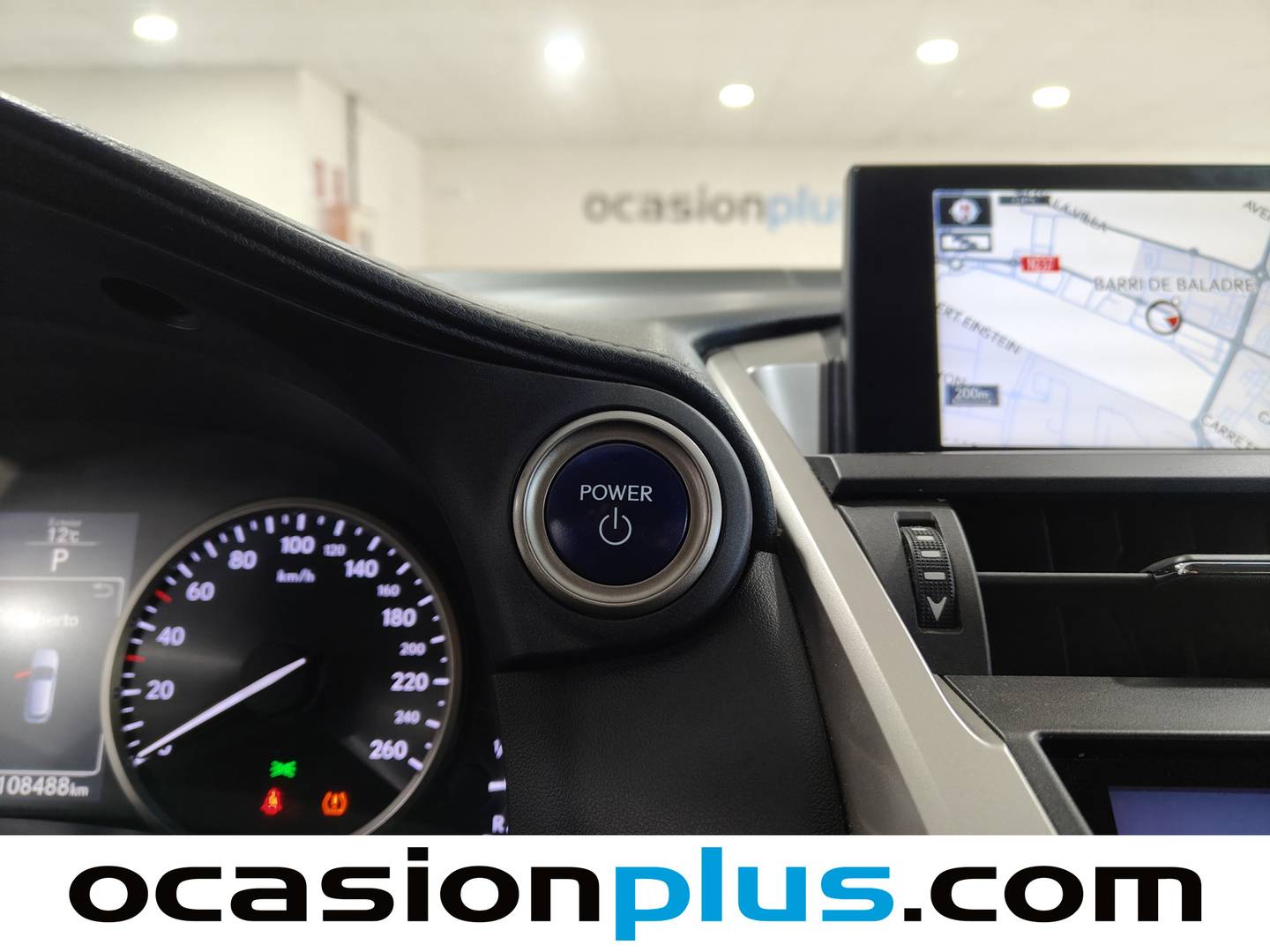 Foto Lexus NX Lexus NX 300h Business Navigation 2WD (197 CV)