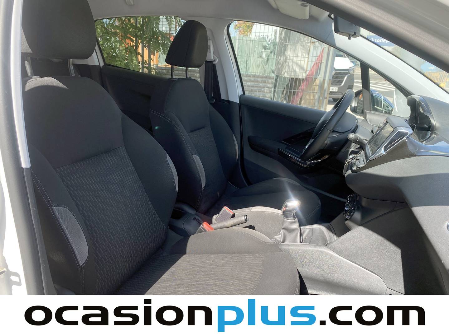 Peugeot 208 Peugeot 208 1.2L PureTech Style (82 CV) km 0
