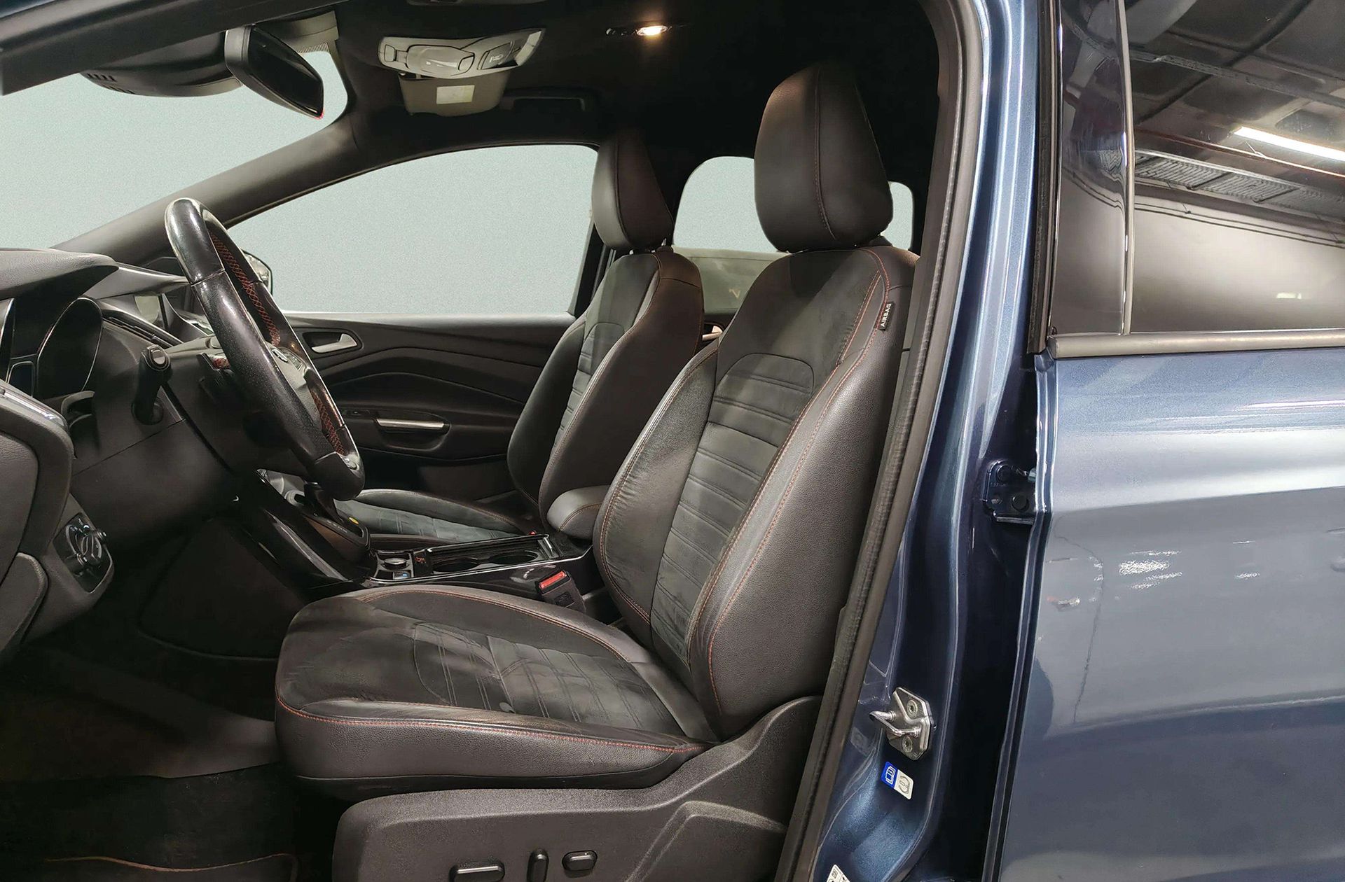 Ford Kuga 1.5 EcoBoost ST-Line Limited Edition 4x4 - foto 13