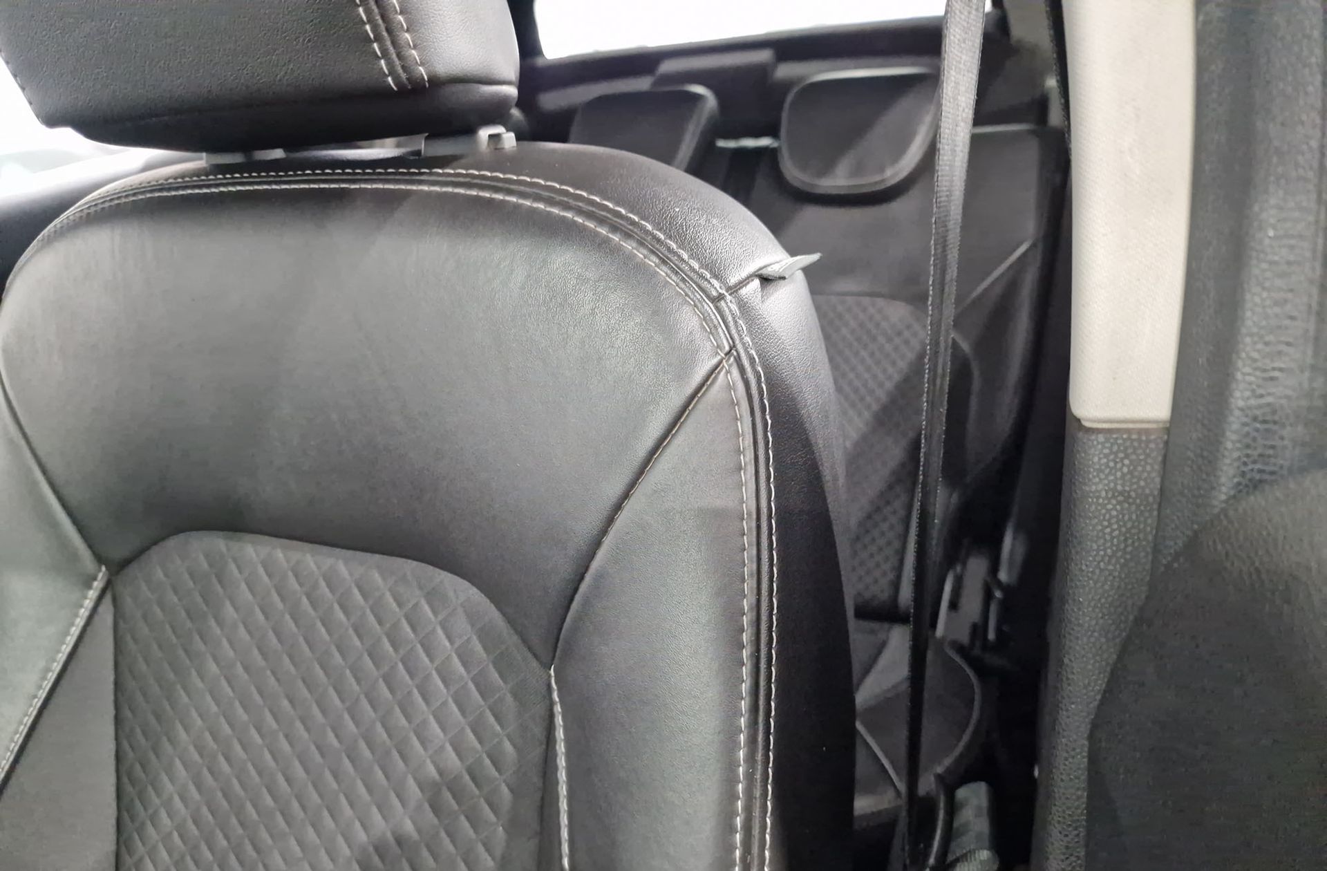 Ford EcoSport 1.5 TDCi Titanium - foto 11