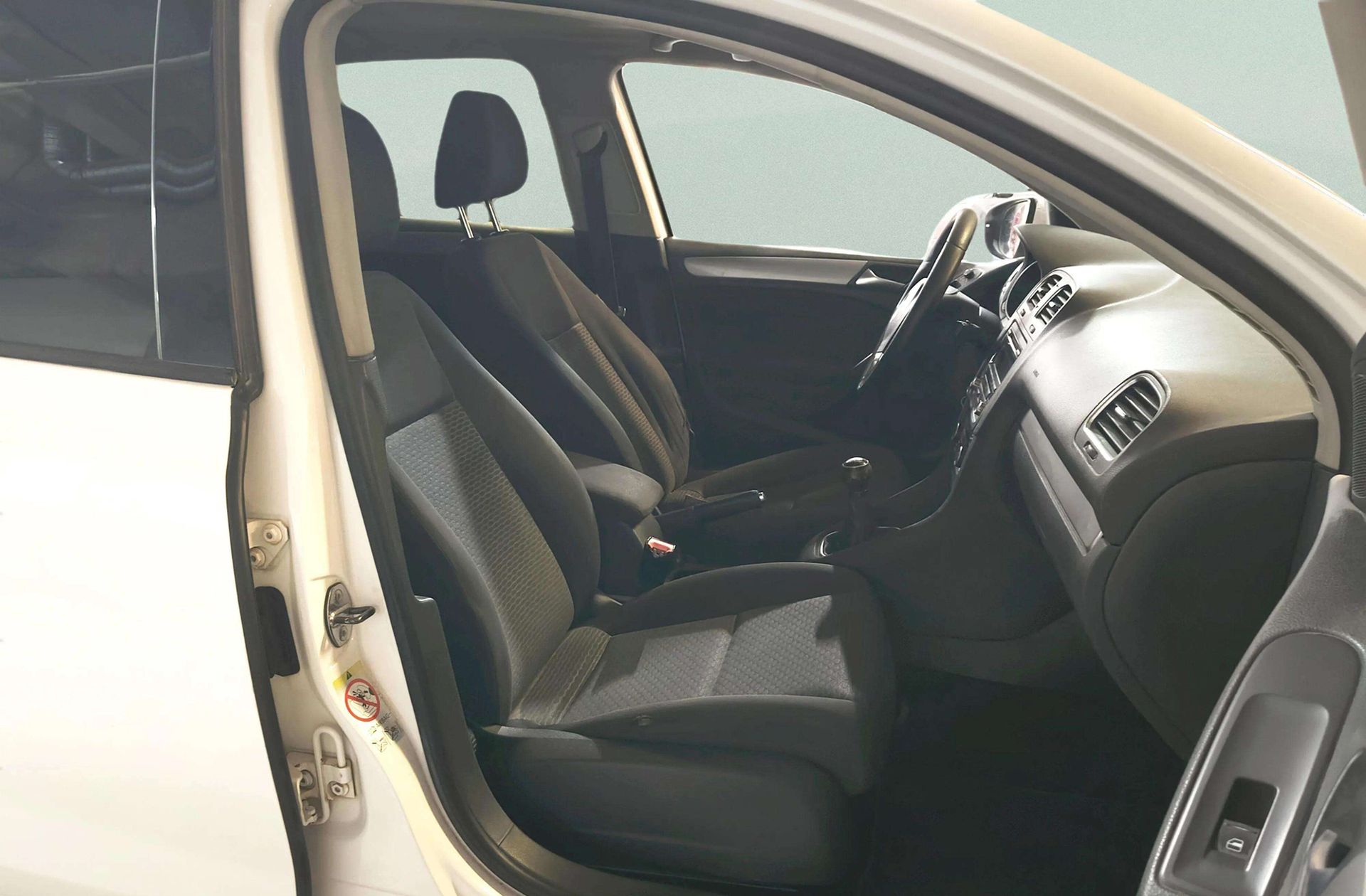 Volkswagen Golf Advance 1.6 TDI BMT - foto 12