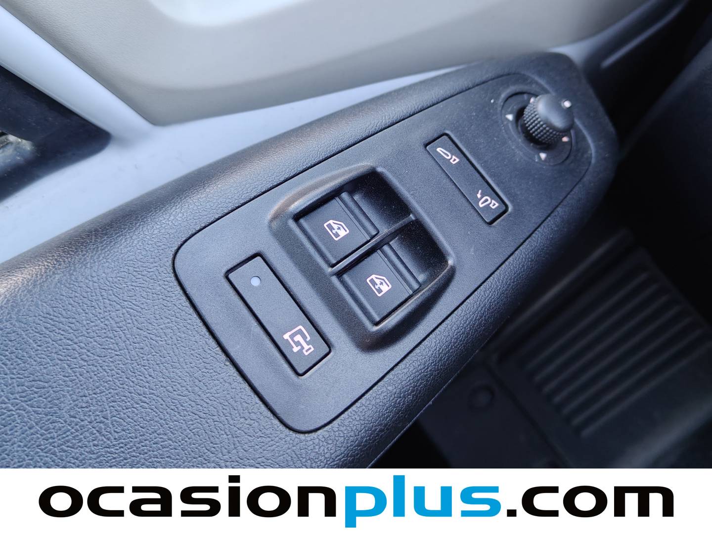 Foto Peugeot Boxer Peugeot Boxer Furgon BlueHDi 140 S&S 335 L3H2 (140 CV)