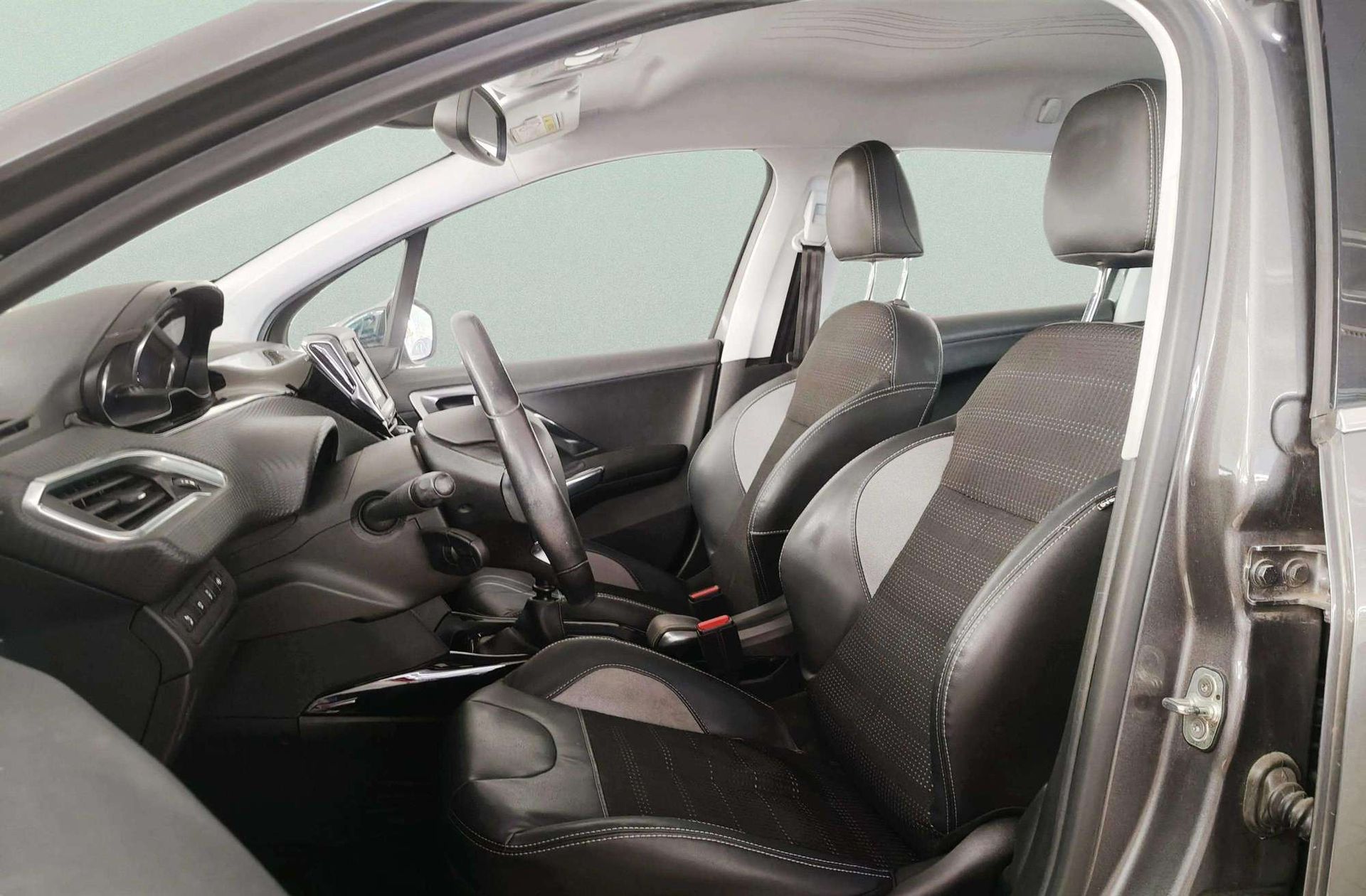 Peugeot 2008 BlueHDi 120 Allure - foto 9