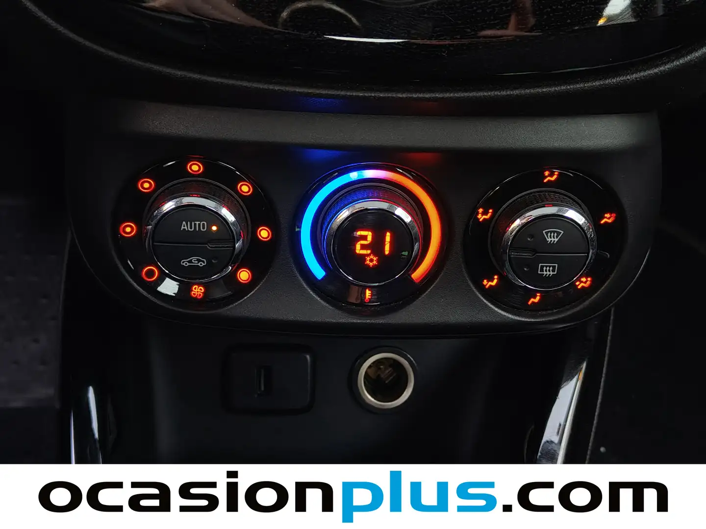 Foto Opel Adam Opel Adam 1.4 XEL Glam (87 CV)