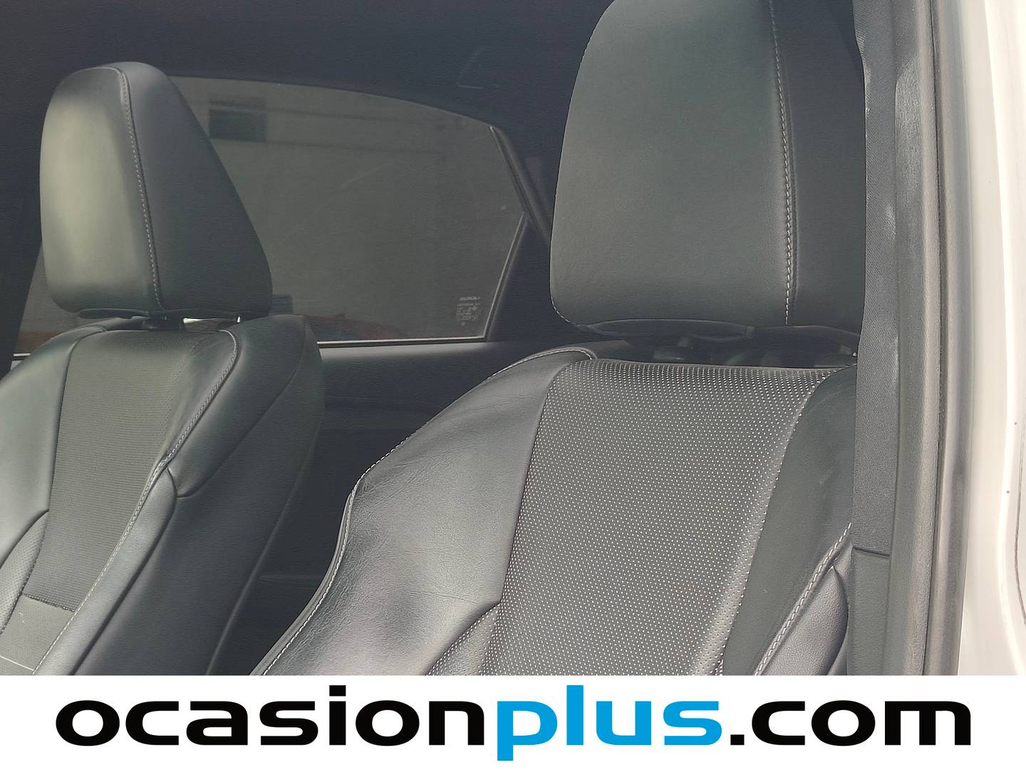 Equipamiento del Lexus NX Lexus NX 300h F Sport Panorámico + Navibox 4WD (197 CV)