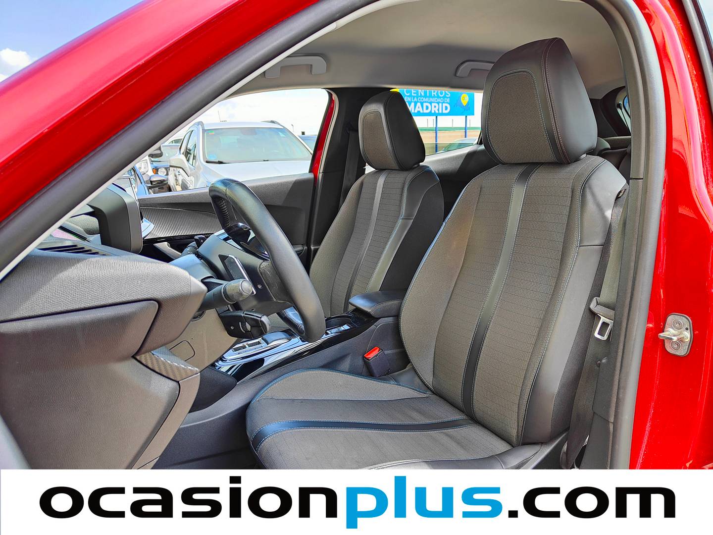 Foto asientos delanteros Peugeot 2008 Peugeot 2008 PureTech 130 S&S Allure Pack EAT8 (130 CV)