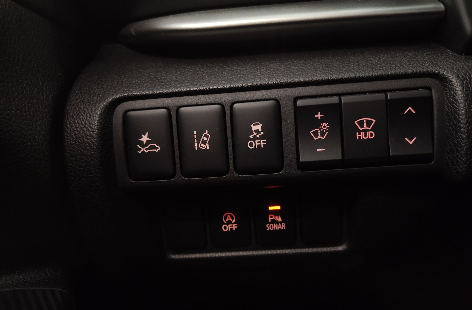 Mitsubishi Eclipse Cross 150T Kaiteki 4WD CVT - foto 22