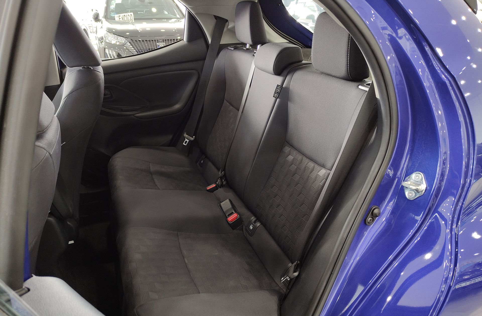 Toyota Yaris 120H Active Plus - foto 11