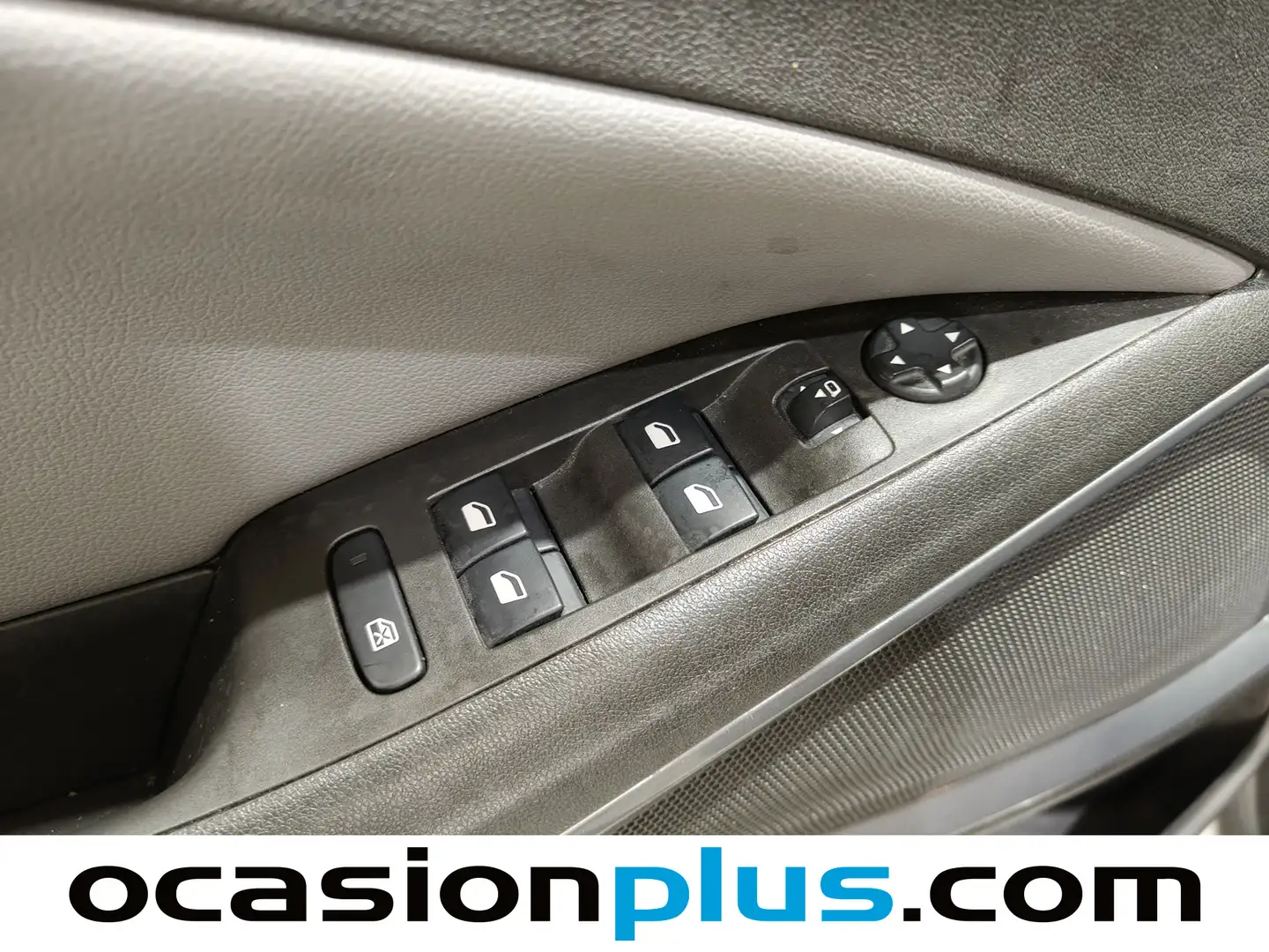 Foto Opel Crossland X Opel Crossland X 1.2 Innovation (130 CV)