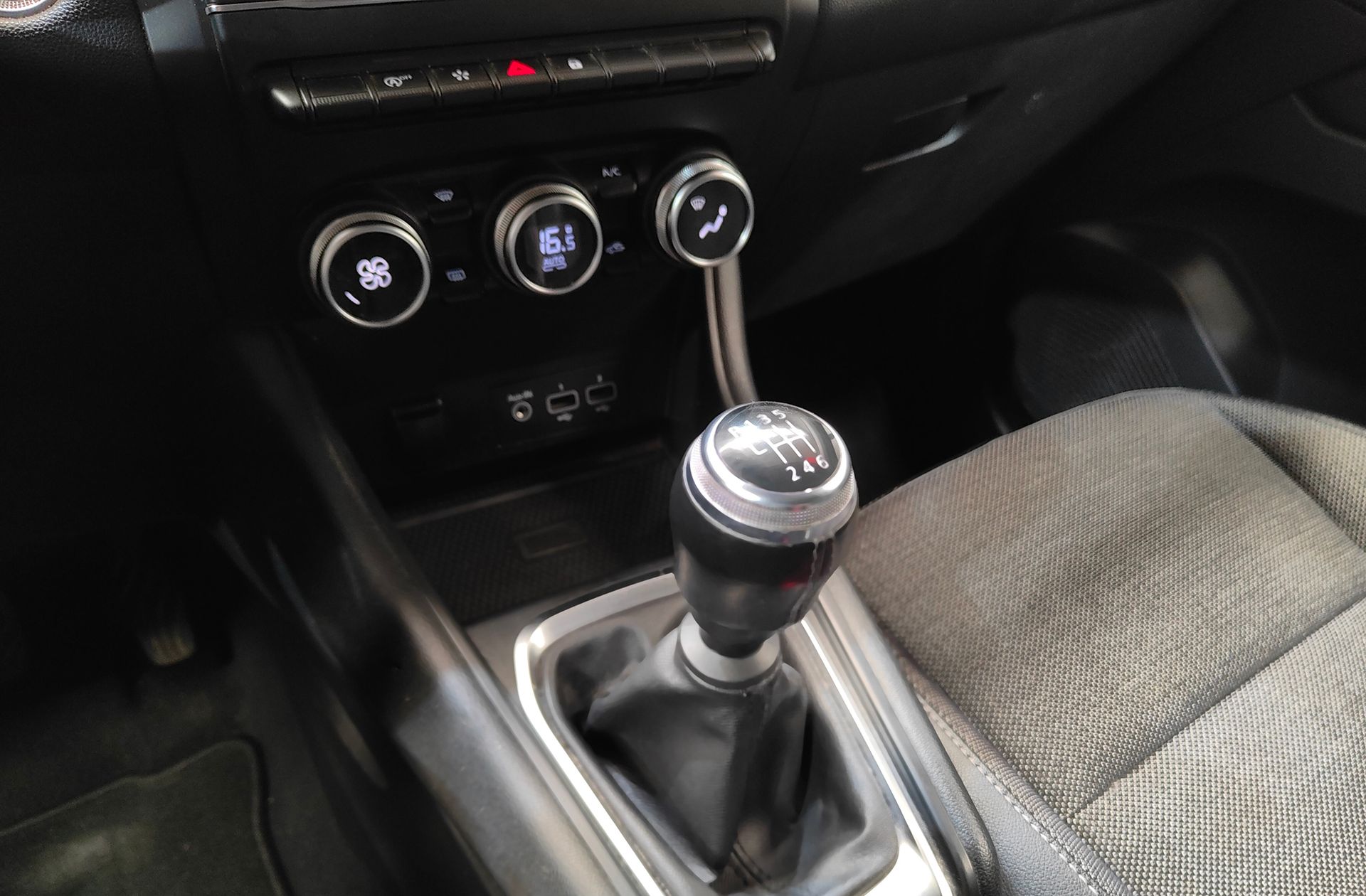 Renault Captur Zen TCe - foto 5