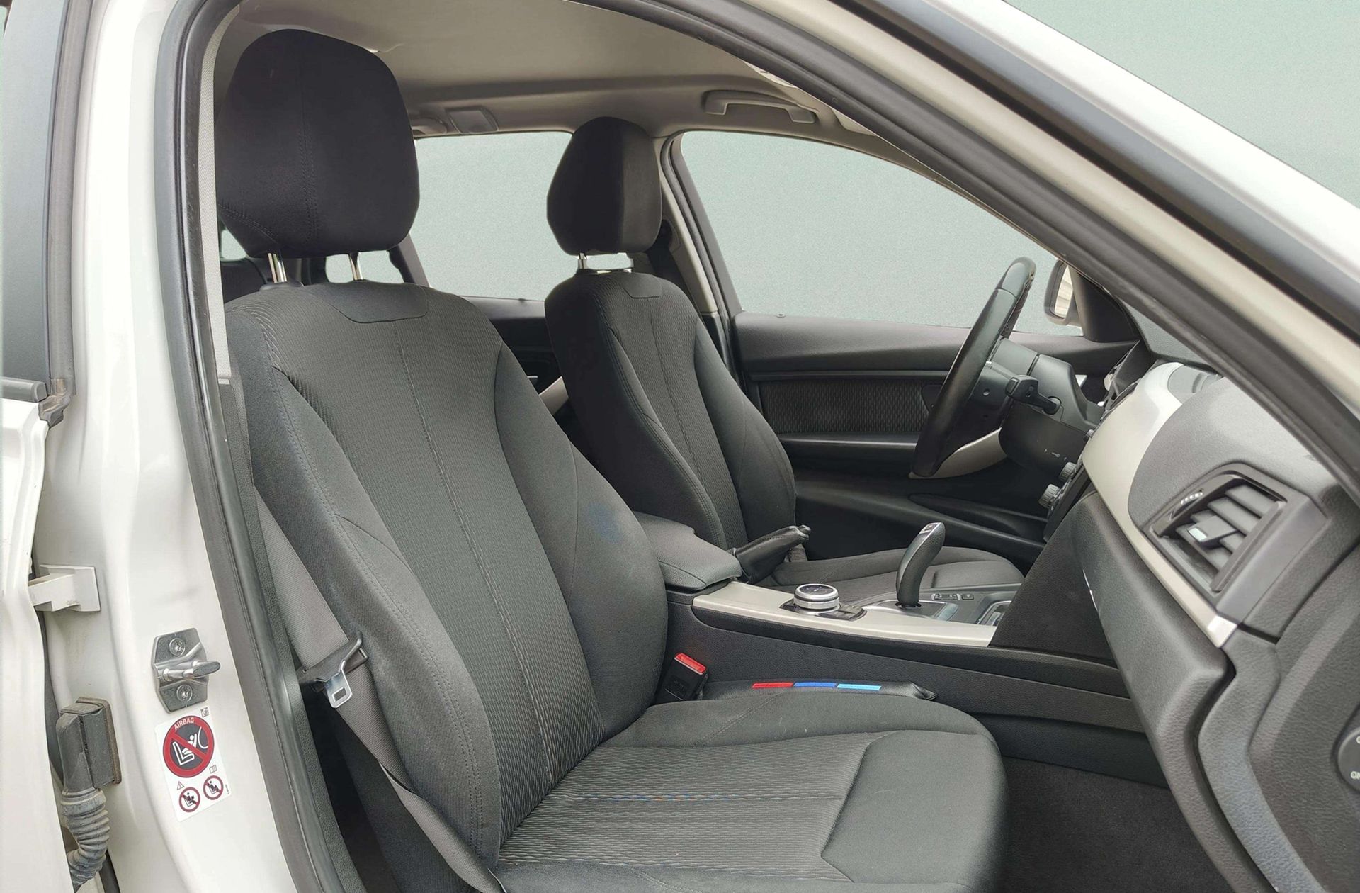BMW Serie 3 318d Touring Pack M - foto 18